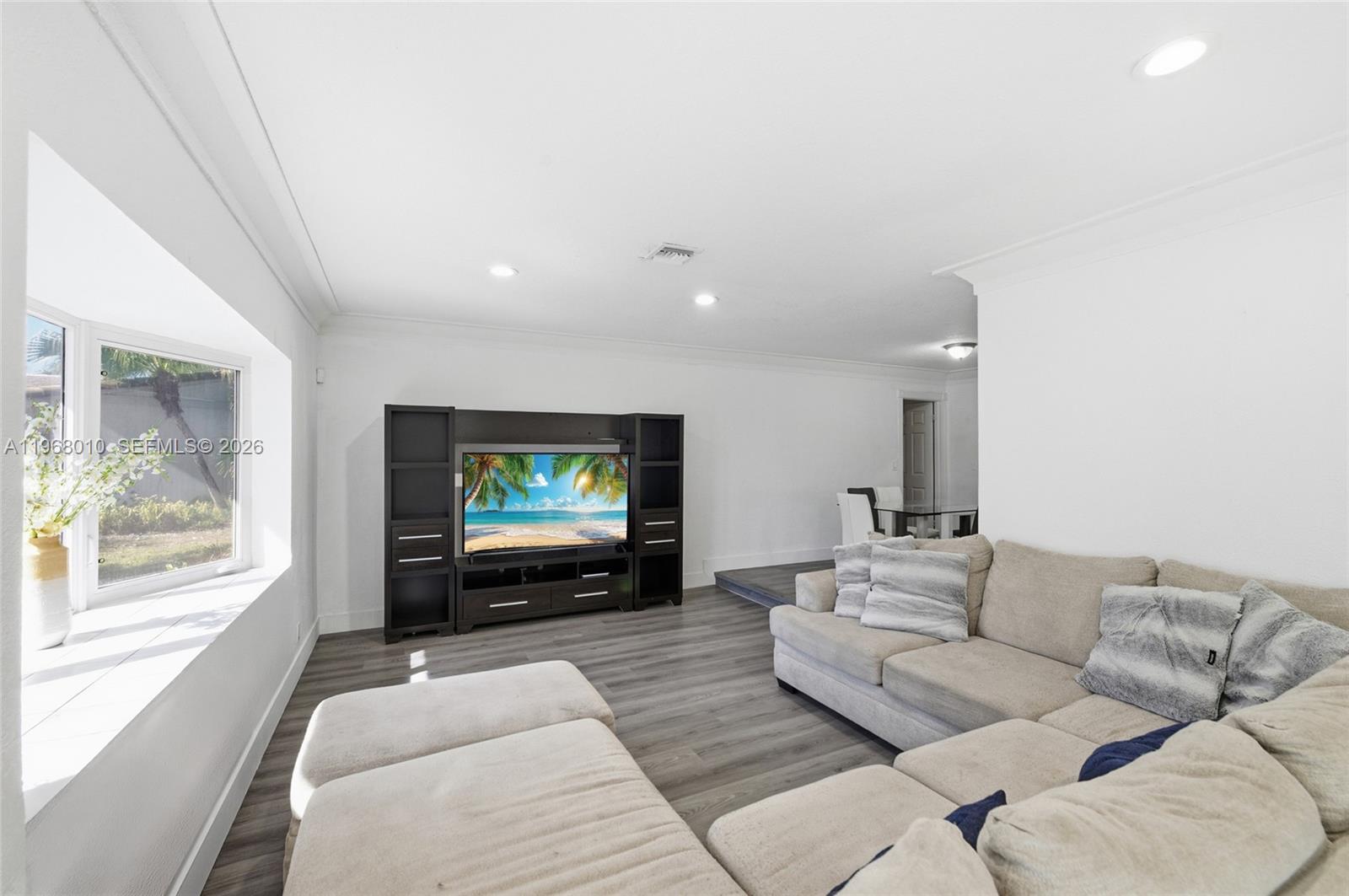 FOREST HILLS SOUTH - Residential