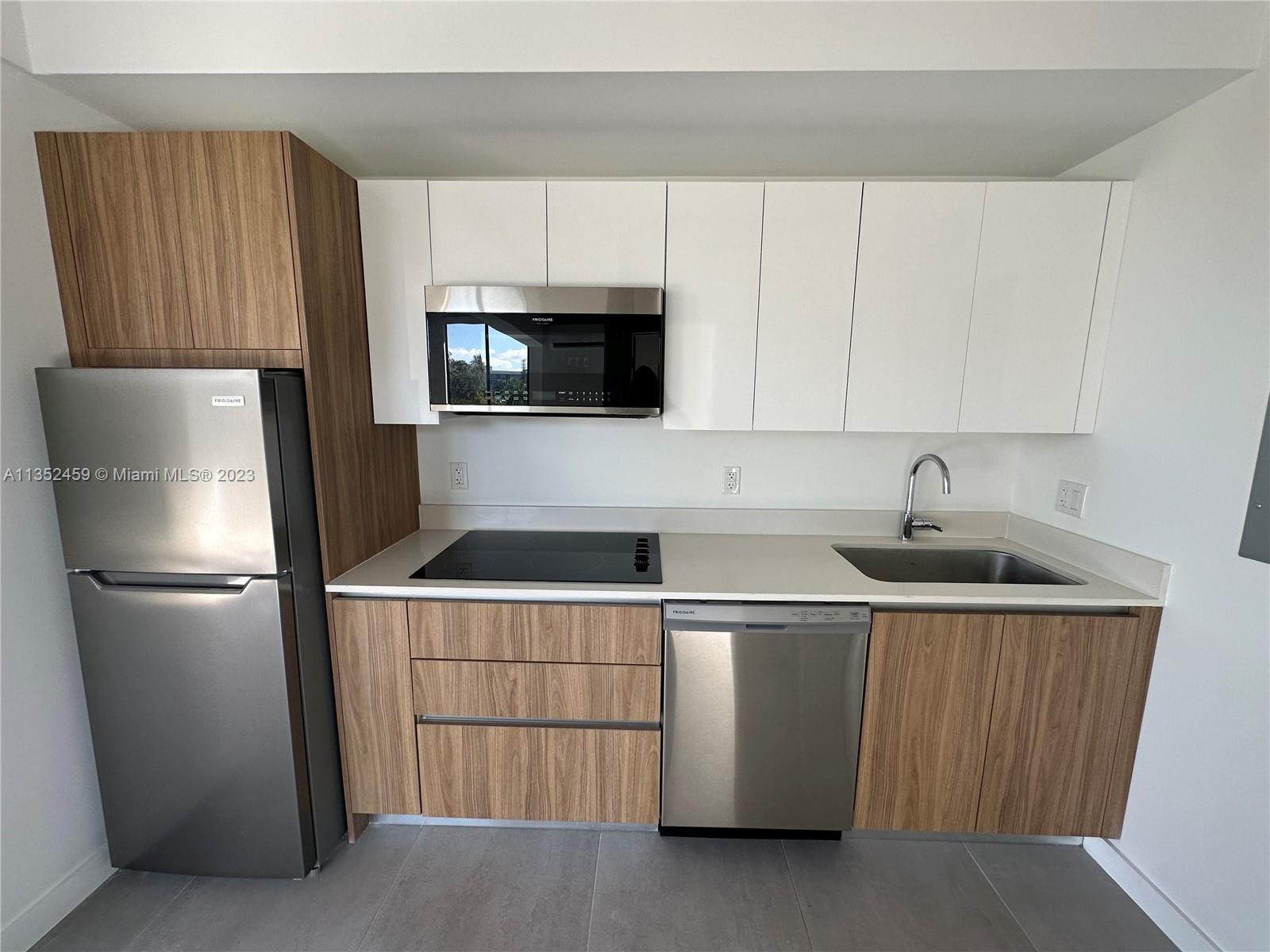 HIGHLAND PARK - Residential Lease