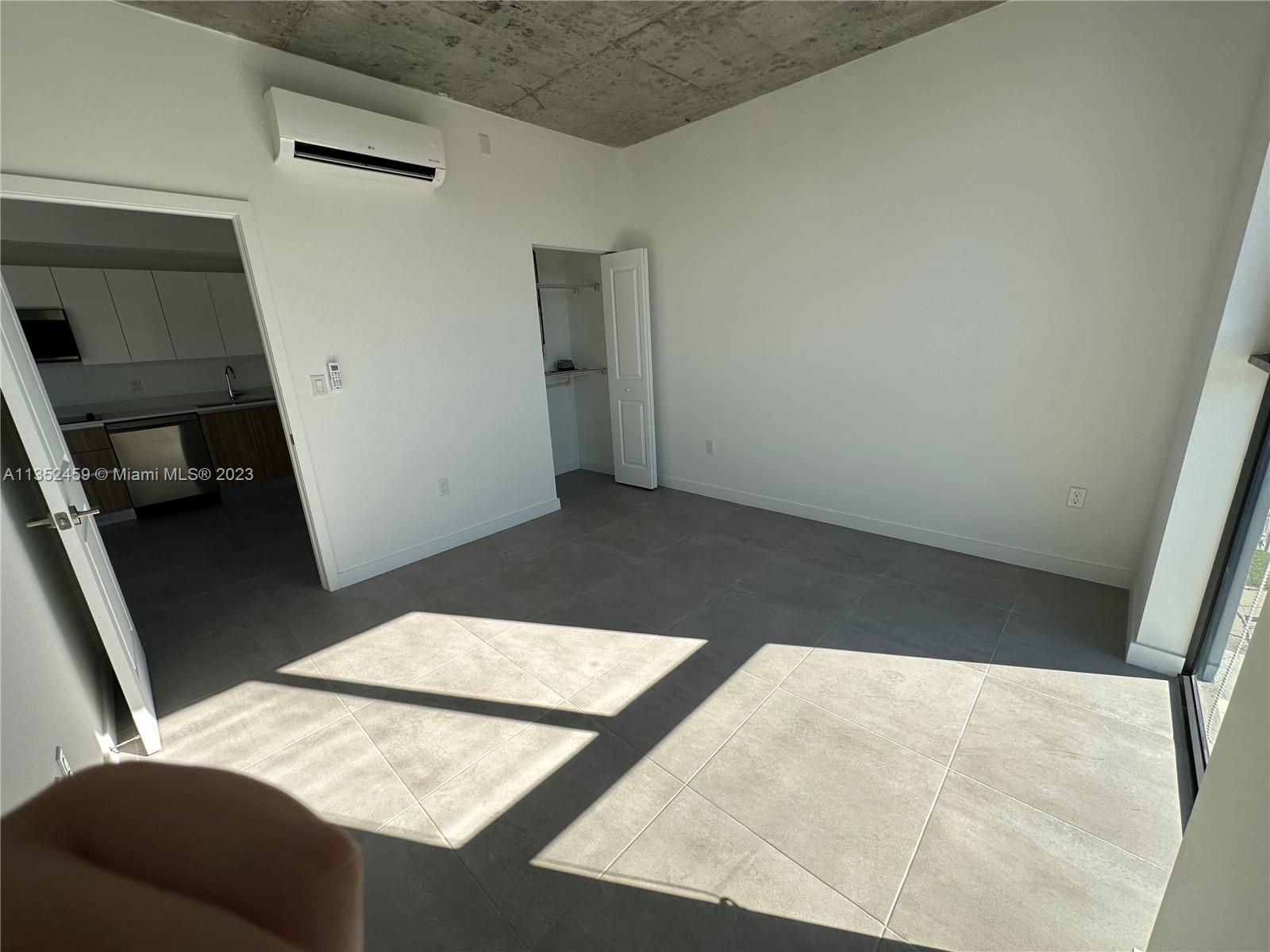 HIGHLAND PARK - Residential Lease