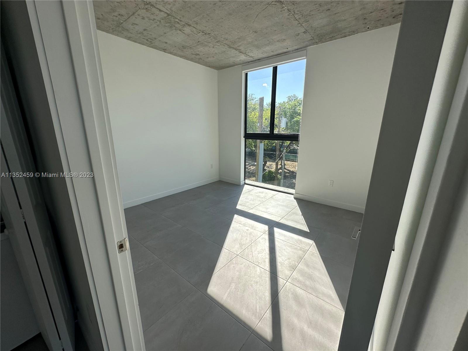 HIGHLAND PARK - Residential Lease