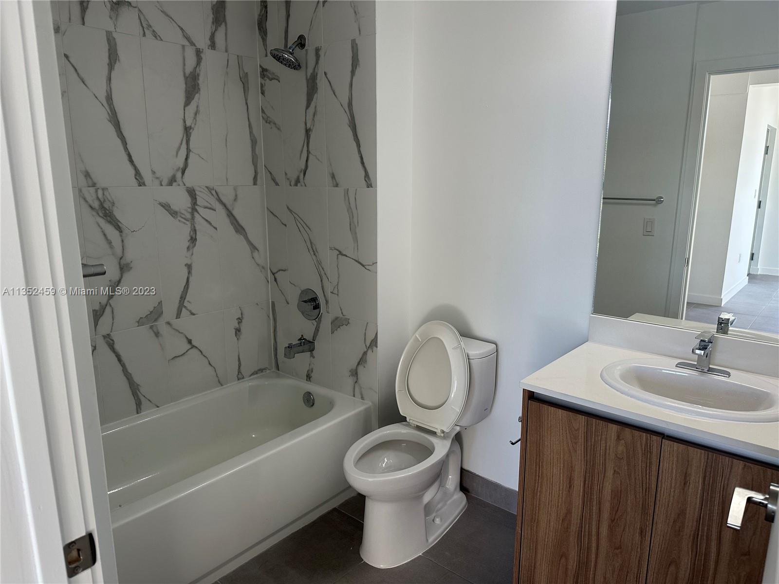 HIGHLAND PARK - Residential Lease