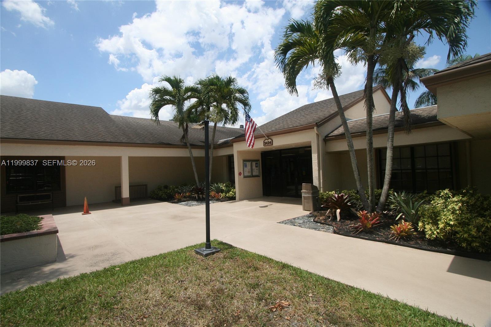 BAYWOOD VILLAGE II-C COND - Residential