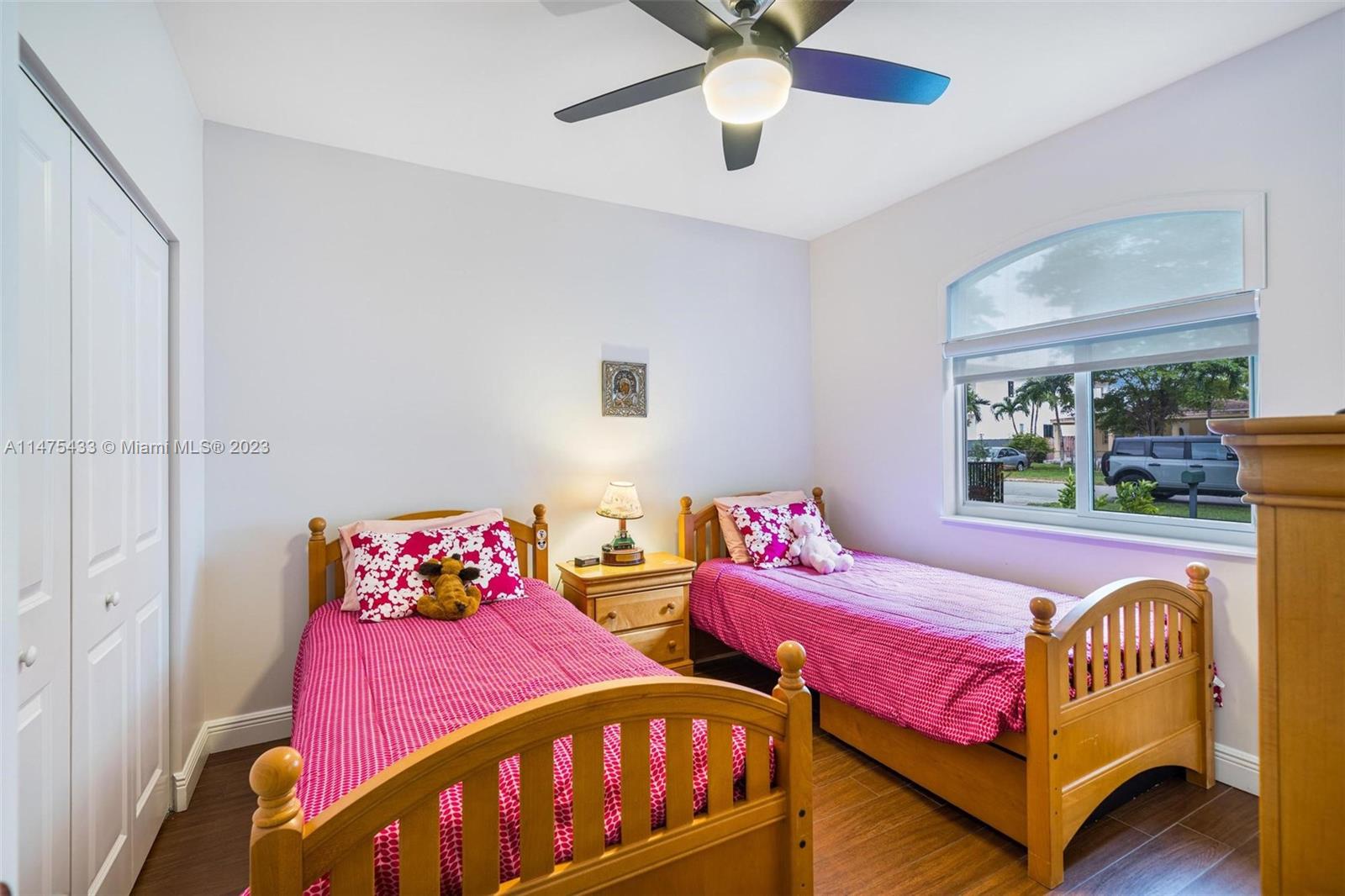 TAMIAMI ACRES PLAN 2 - Residential