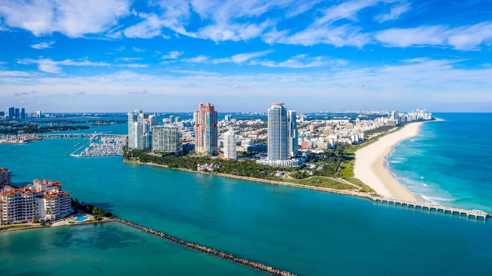 CONTINUUM ON SOUTH BEACH - Residential