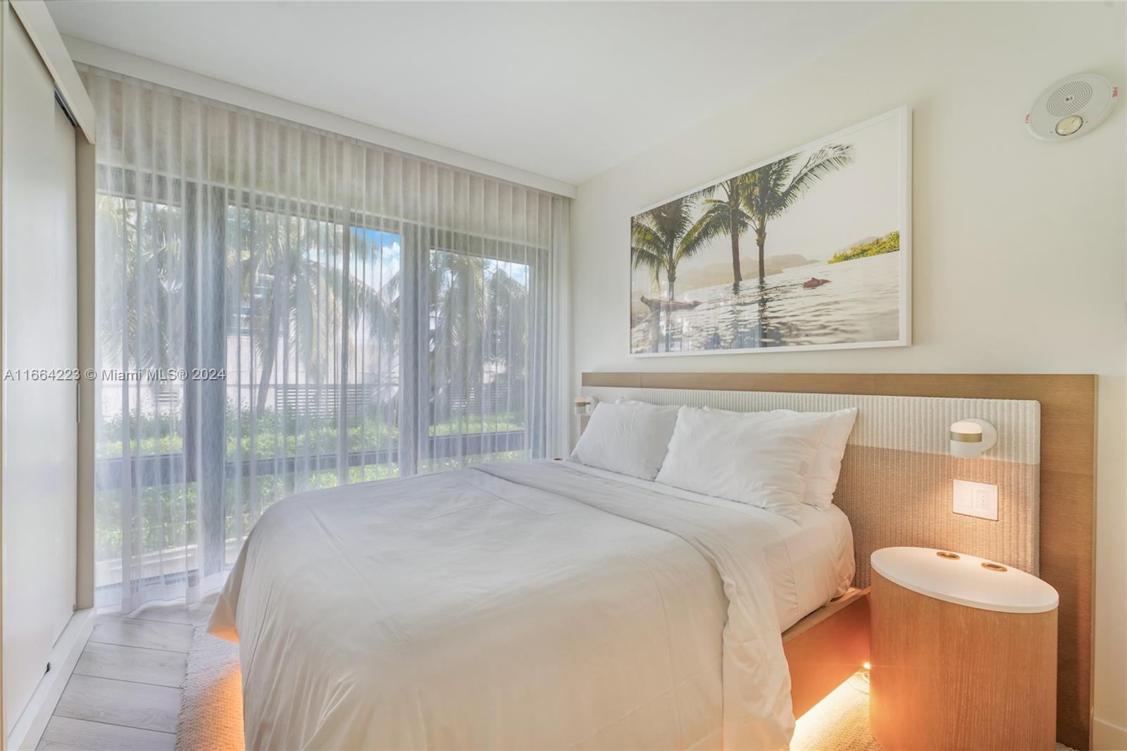 2201 COLLINS AVE CONDO - Residential