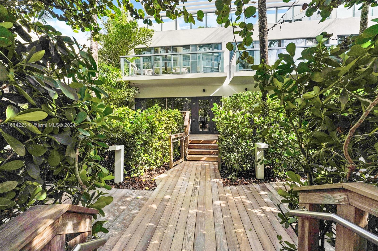 2201 COLLINS AVE CONDO - Residential