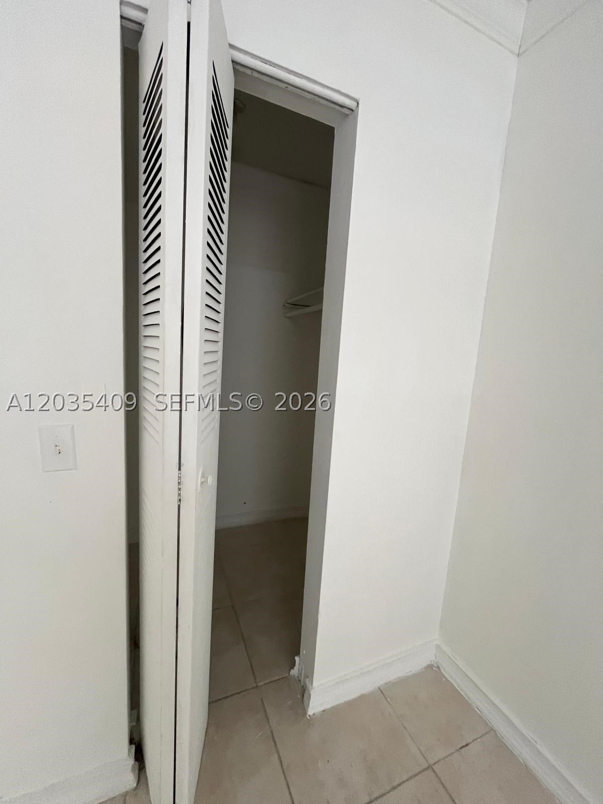 INLAND TOWERS CONDO - Residential Lease