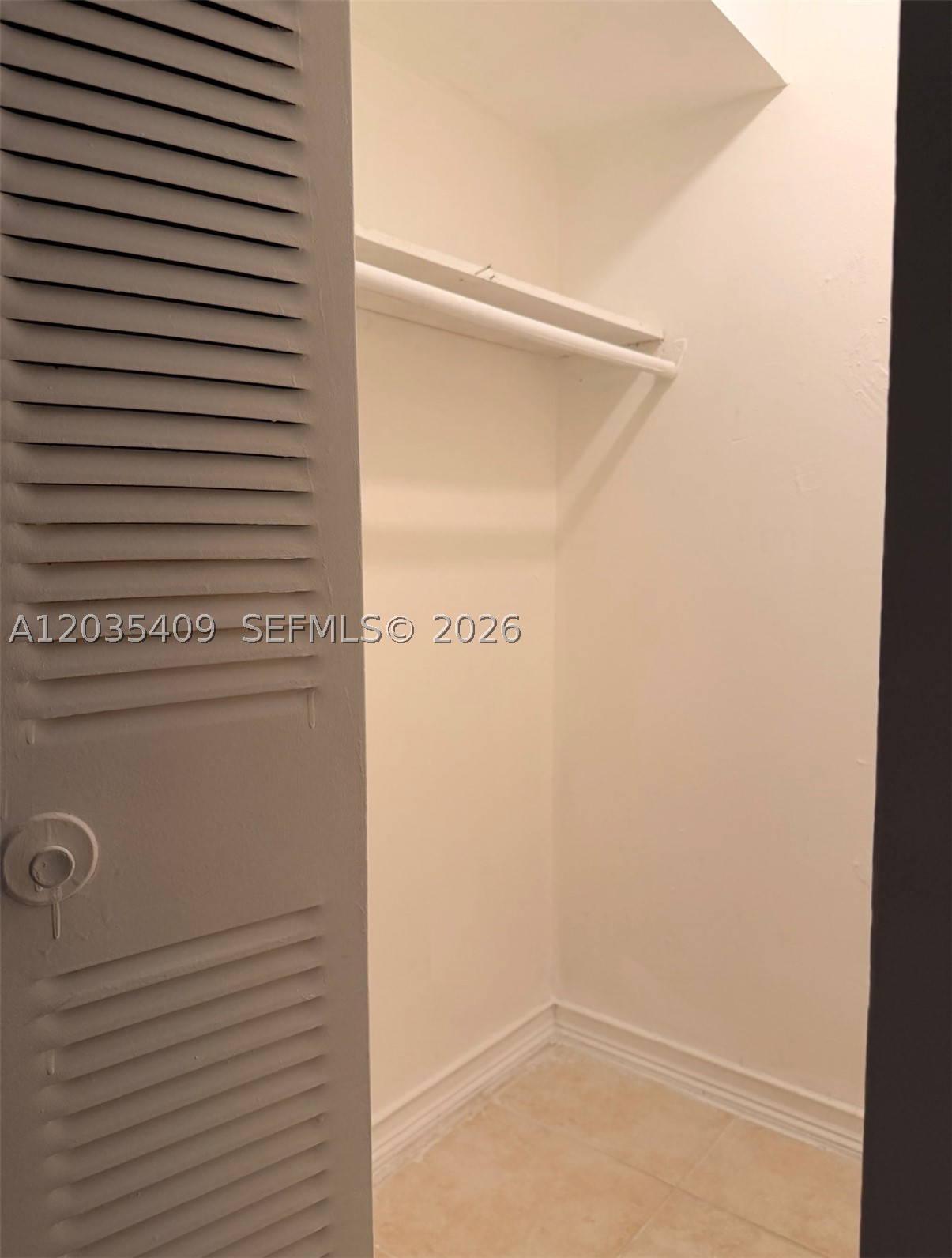 INLAND TOWERS CONDO - Residential Lease