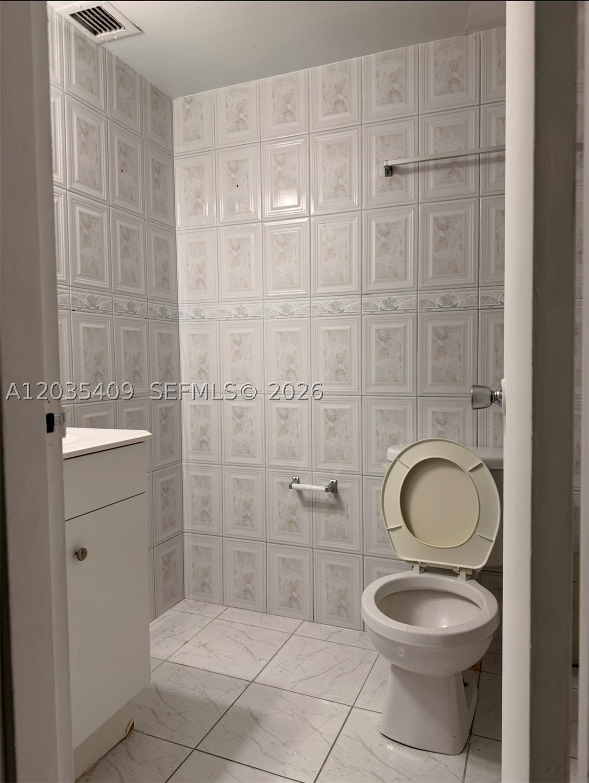 INLAND TOWERS CONDO - Residential Lease