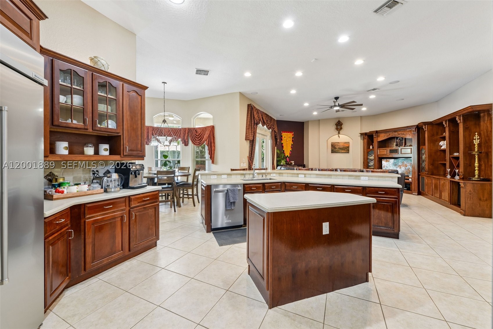COUNTRY GLEN - Residential
