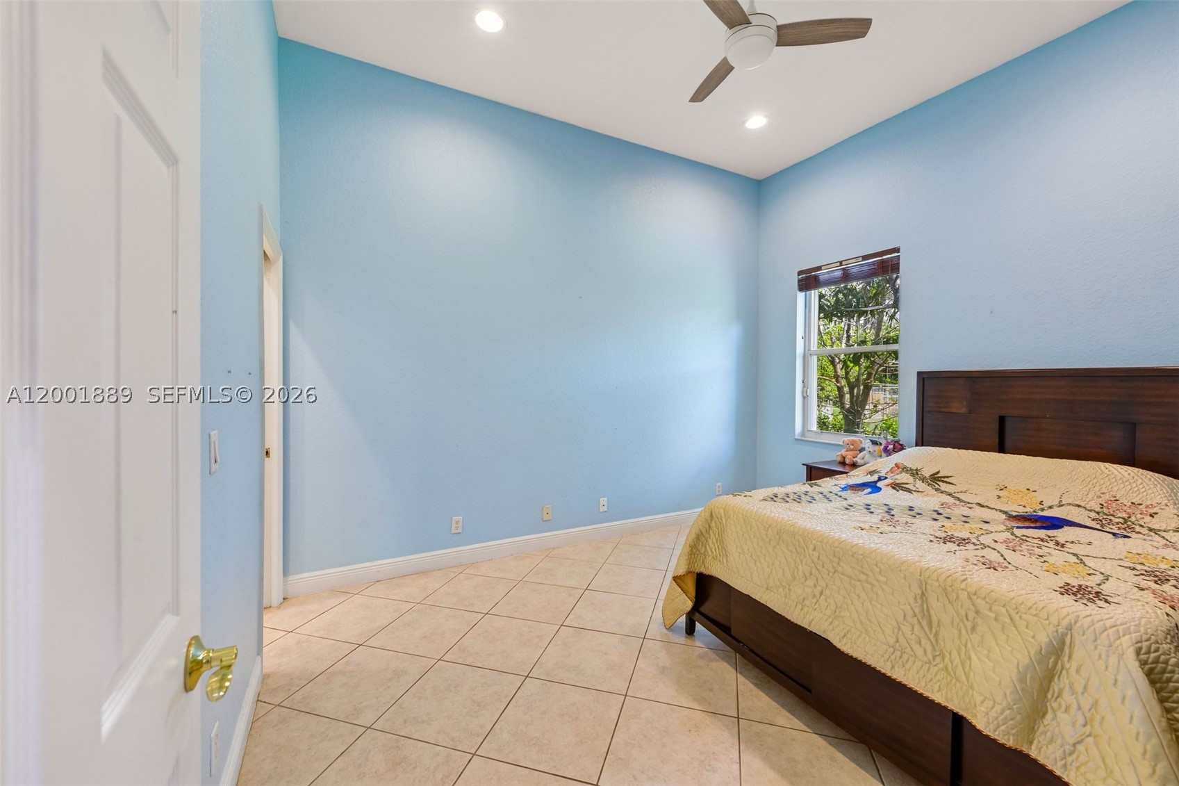 COUNTRY GLEN - Residential