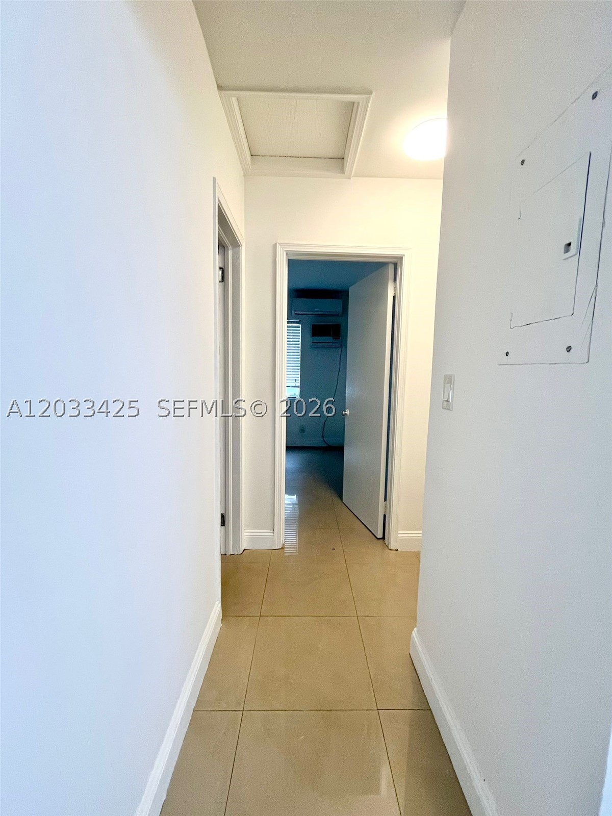 HOLLYWOOD - Residential Lease