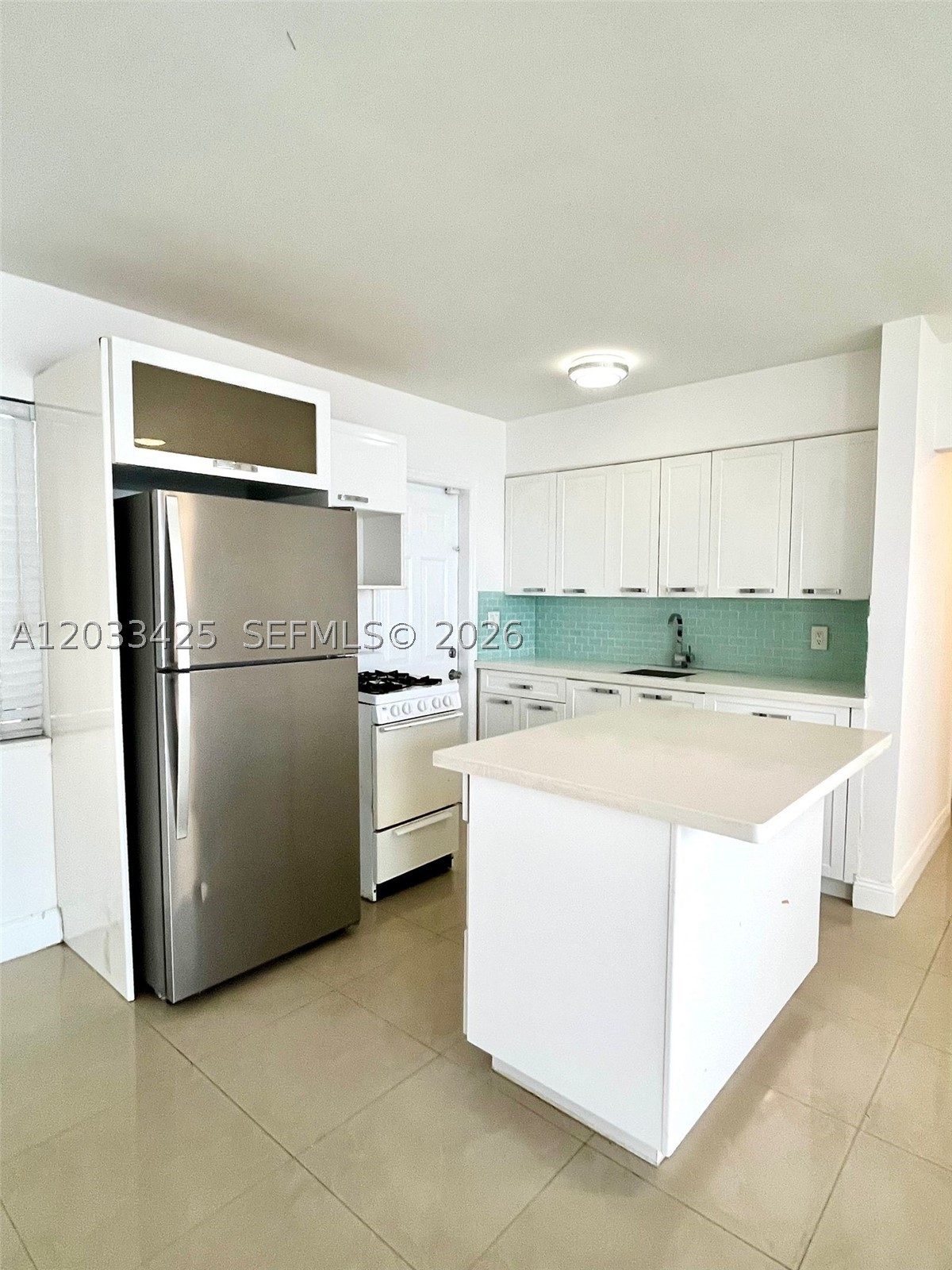 HOLLYWOOD - Residential Lease