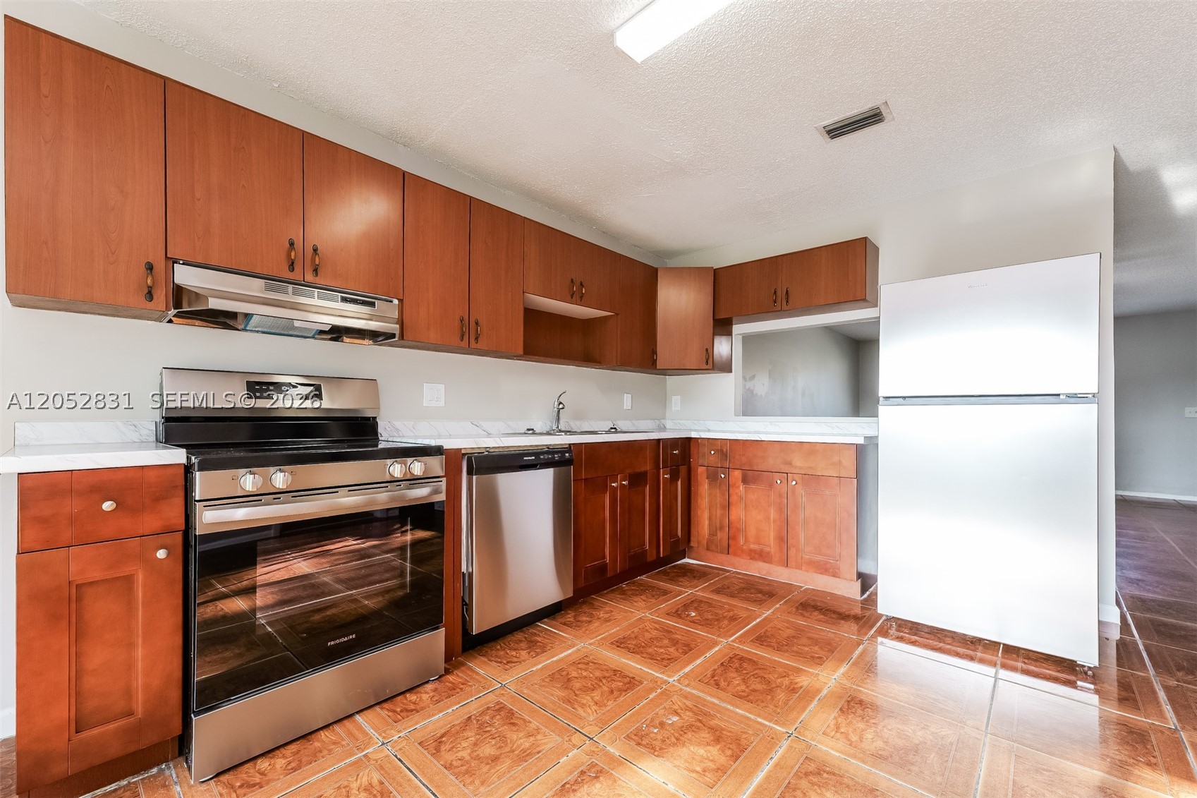 HOMES OF LEES CROSSING 6 - Residential Lease