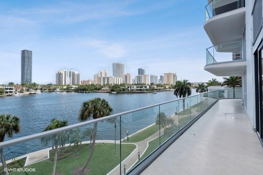 TURNBERRY ISLE CONDO - Residential