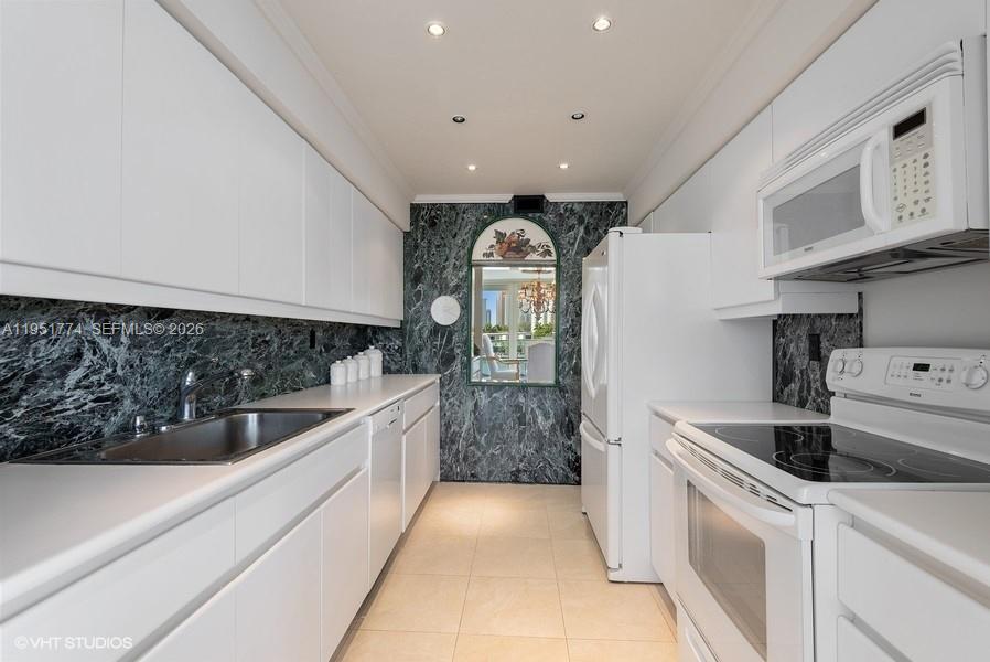 TURNBERRY ISLE CONDO - Residential
