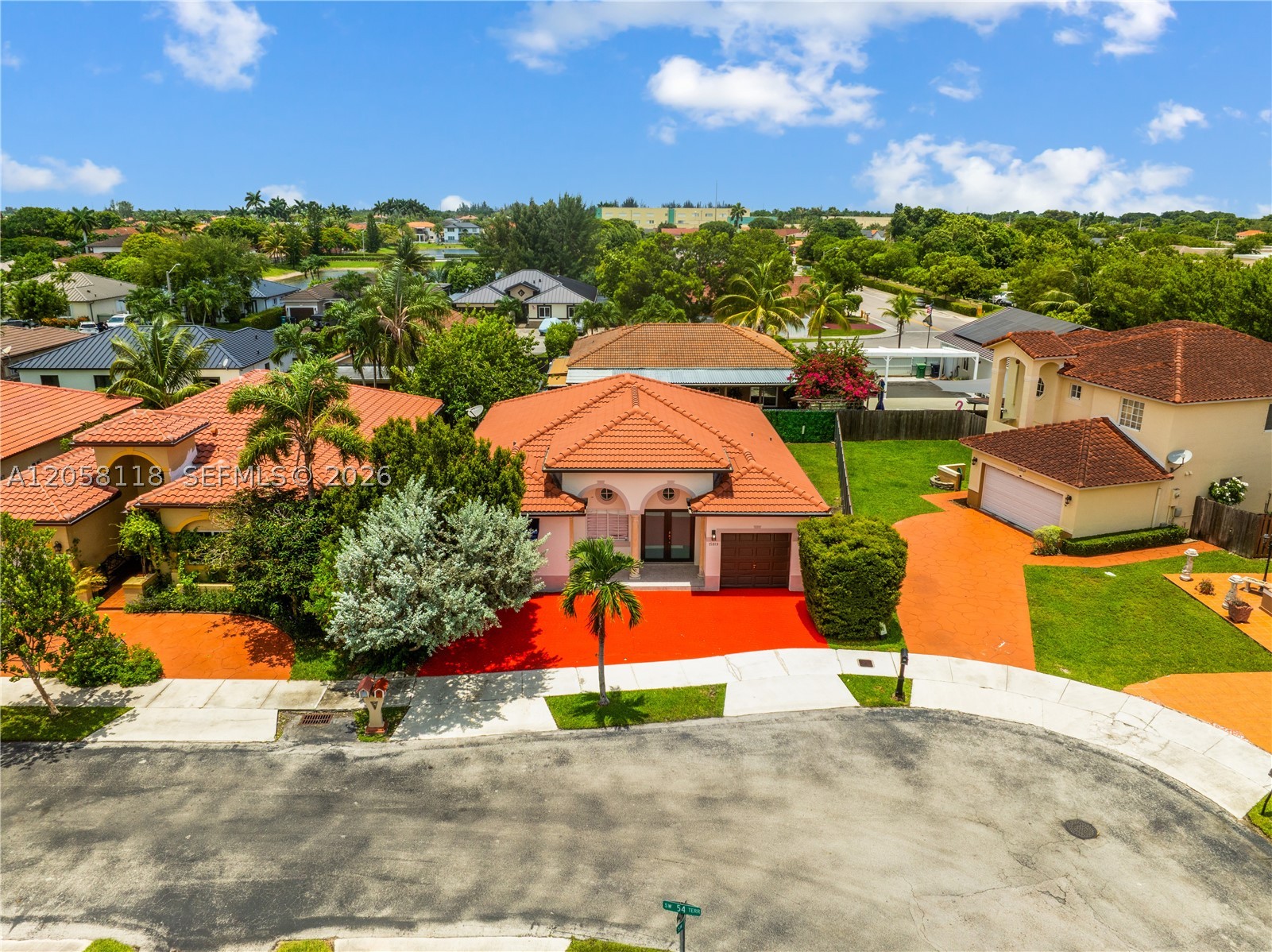 PELICANS POINT A T MILLER - Residential