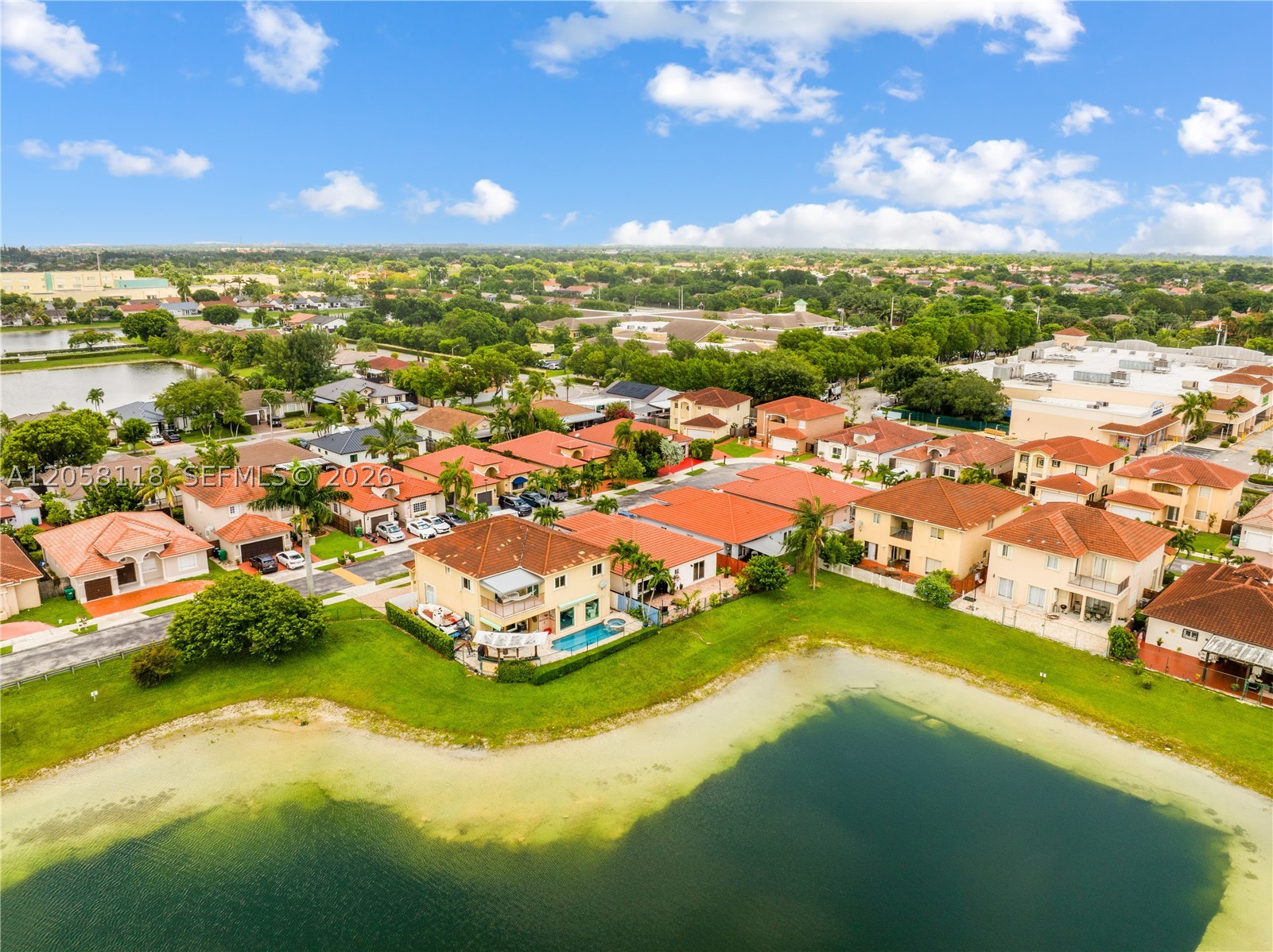 PELICANS POINT A T MILLER - Residential