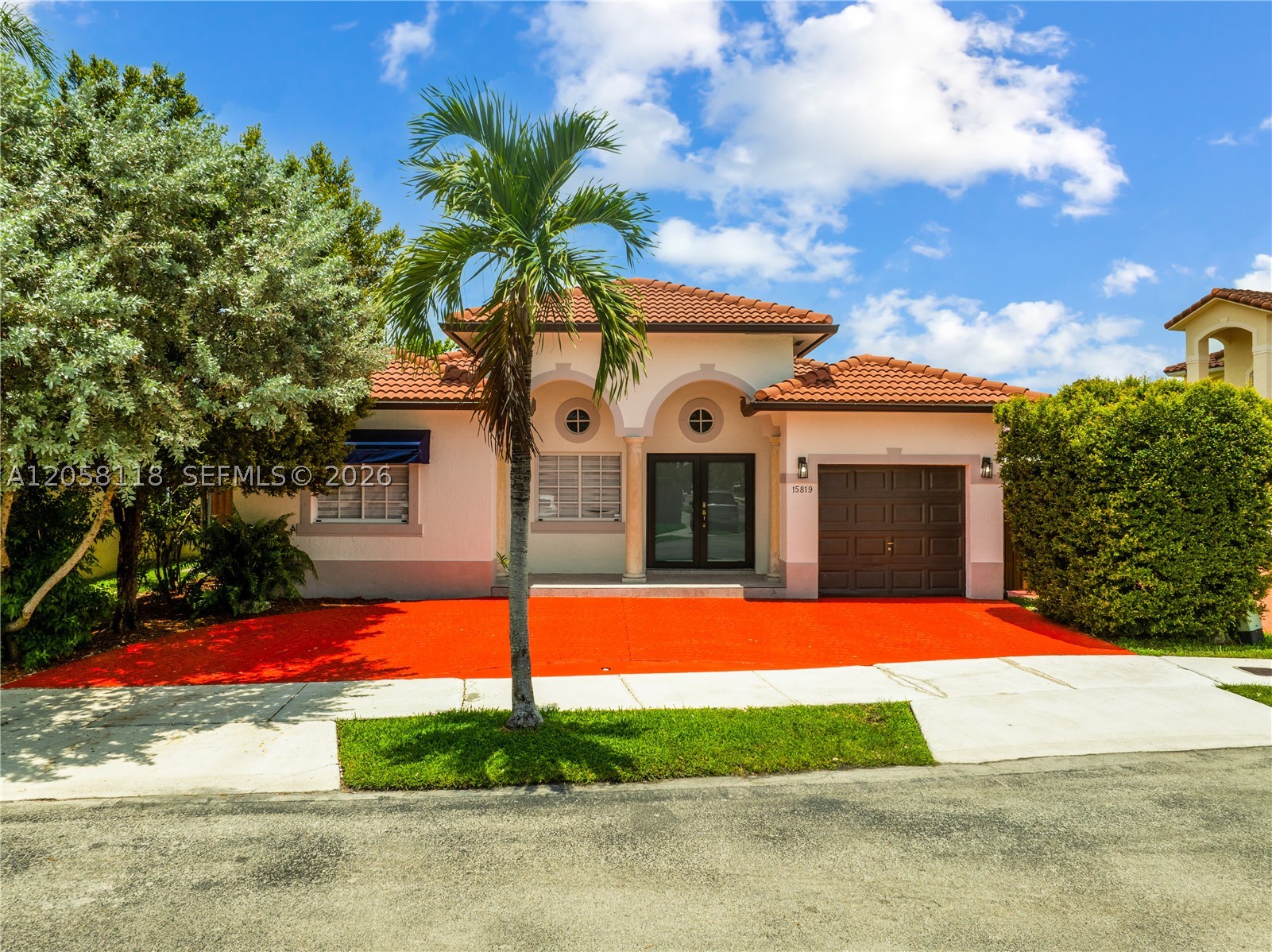 PELICANS POINT A T MILLER - Residential
