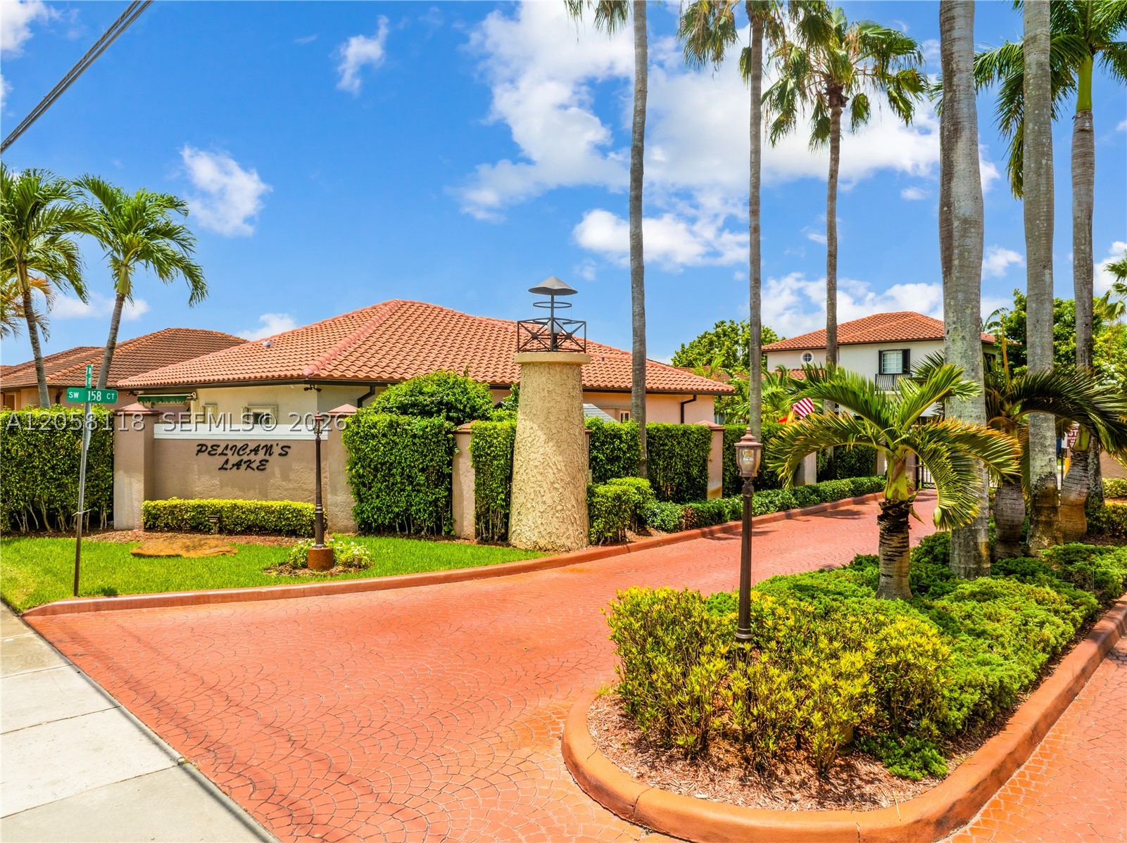 PELICANS POINT A T MILLER - Residential