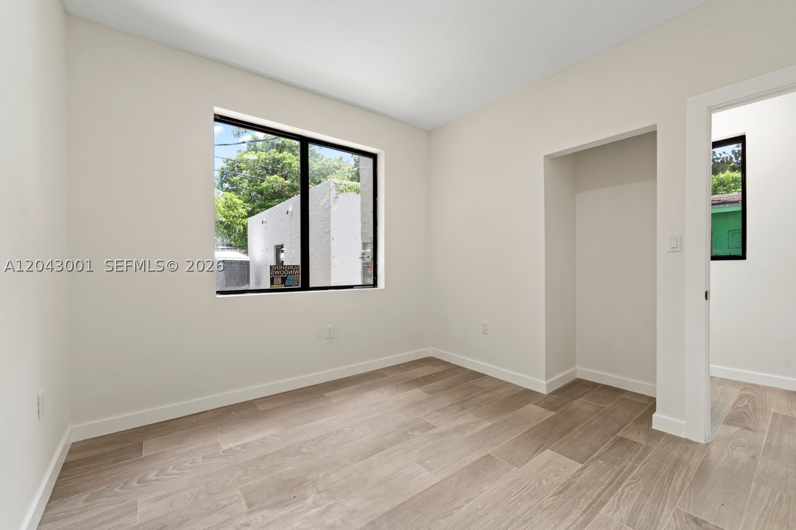 CRESTWOOD - Residential