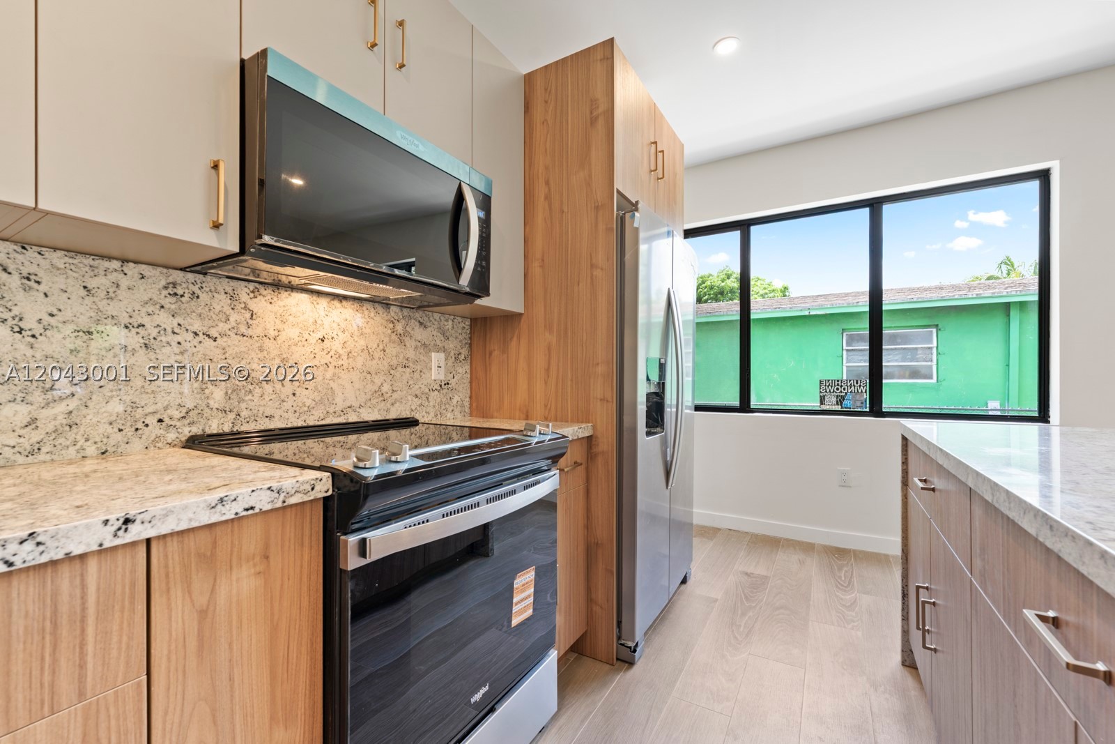 CRESTWOOD - Residential