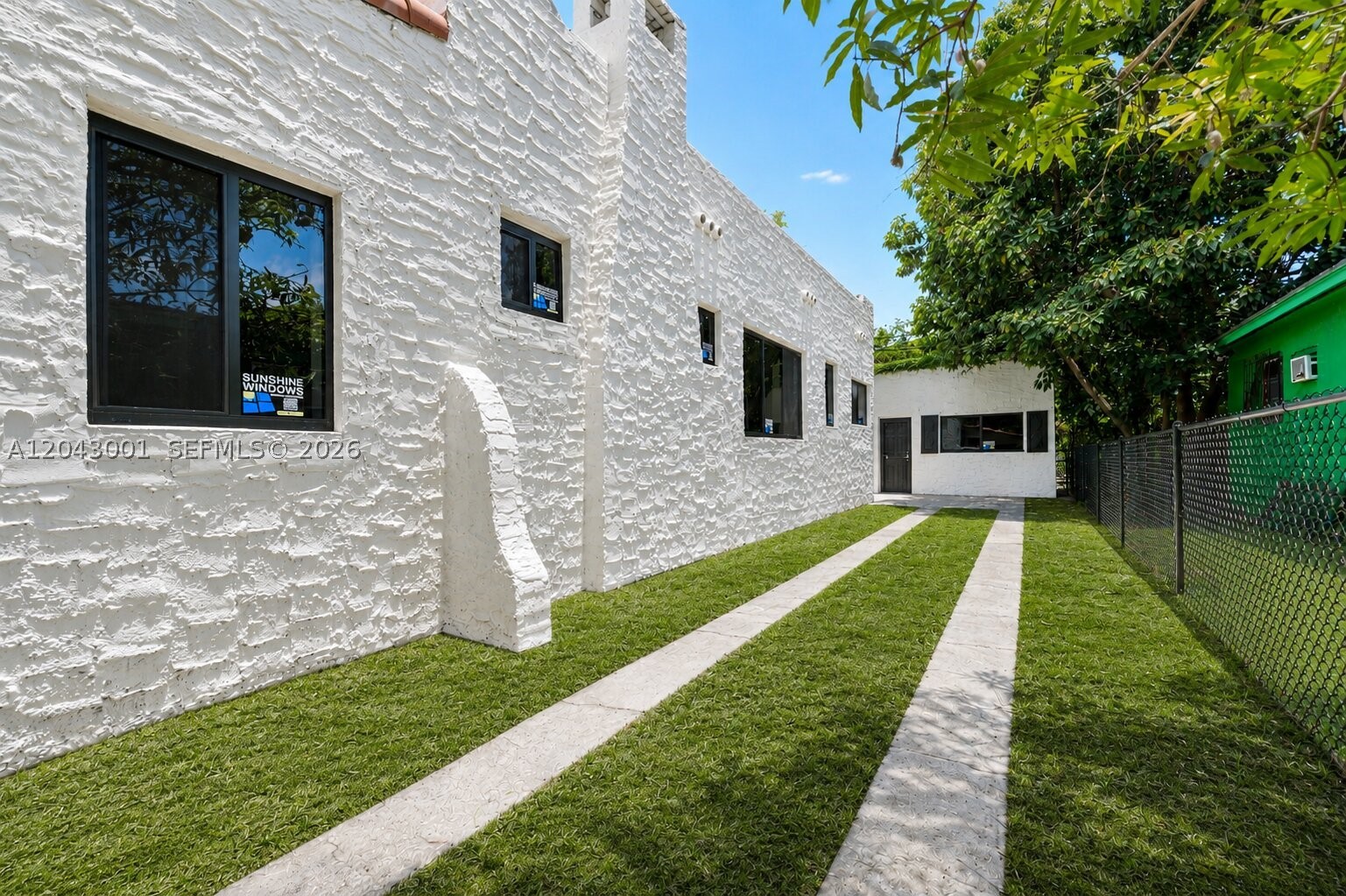 CRESTWOOD - Residential