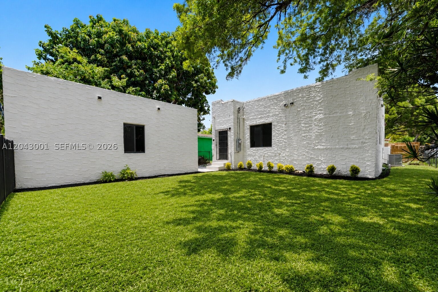 CRESTWOOD - Residential