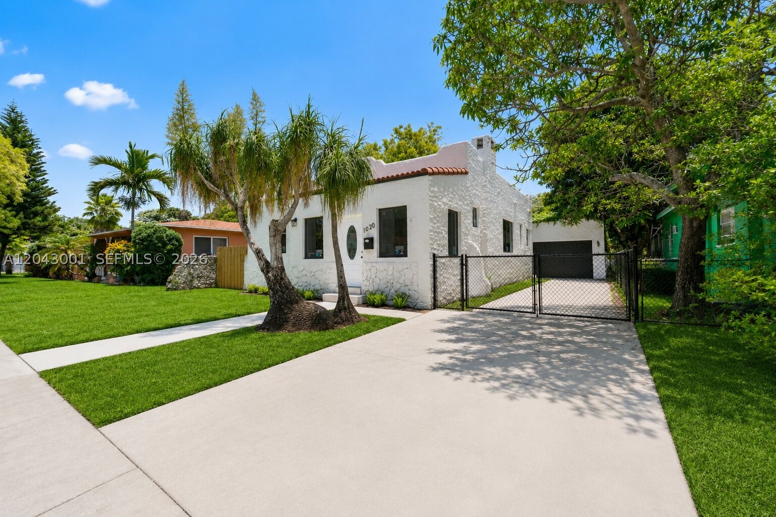 CRESTWOOD - Residential