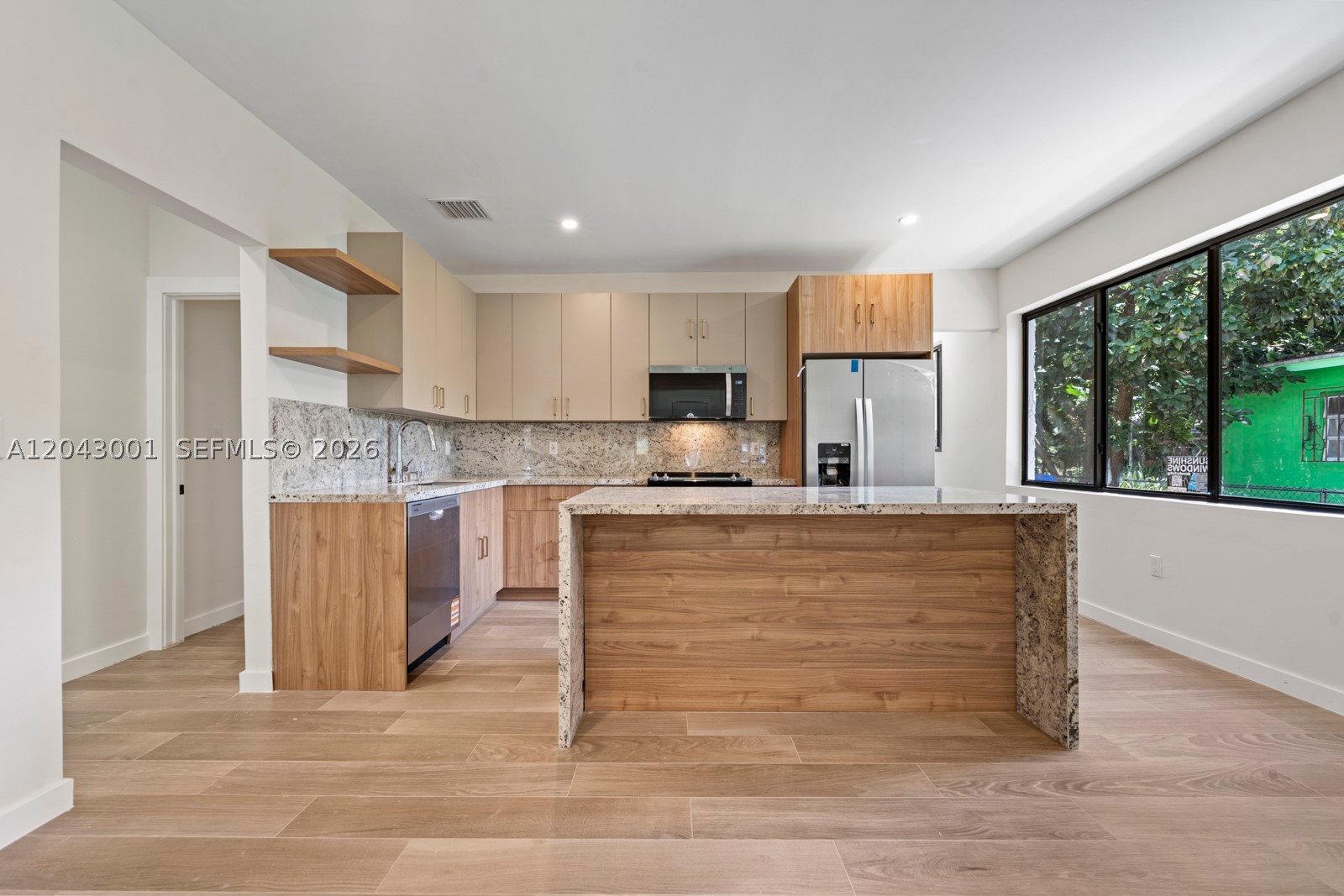 CRESTWOOD - Residential