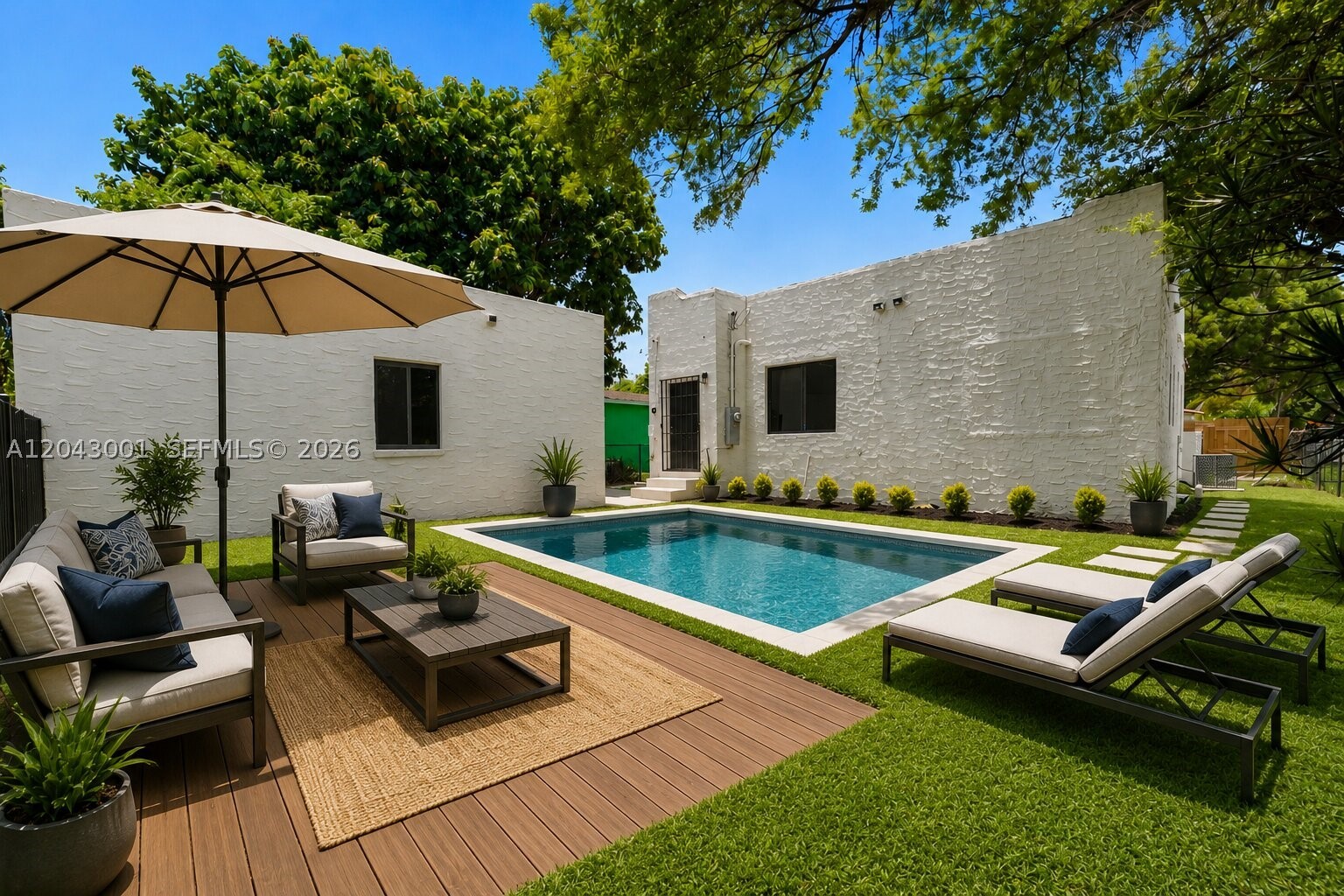 CRESTWOOD - Residential