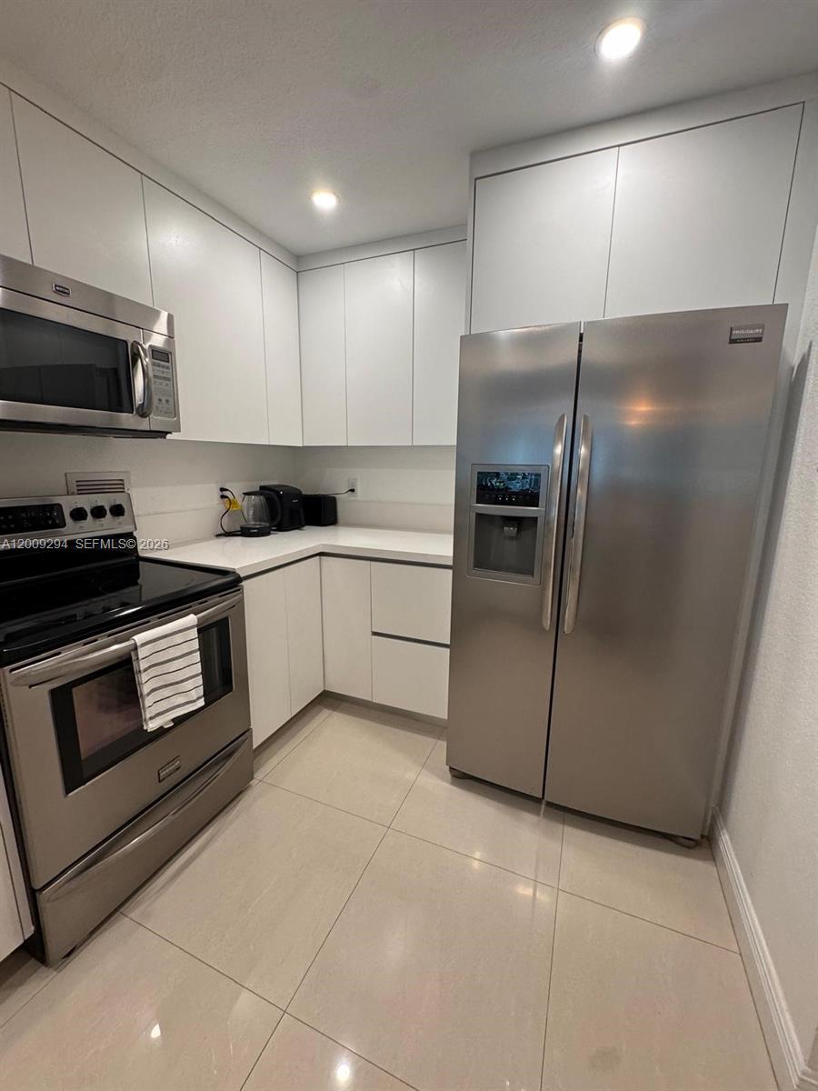RONEY PALACE CONDO - Residential