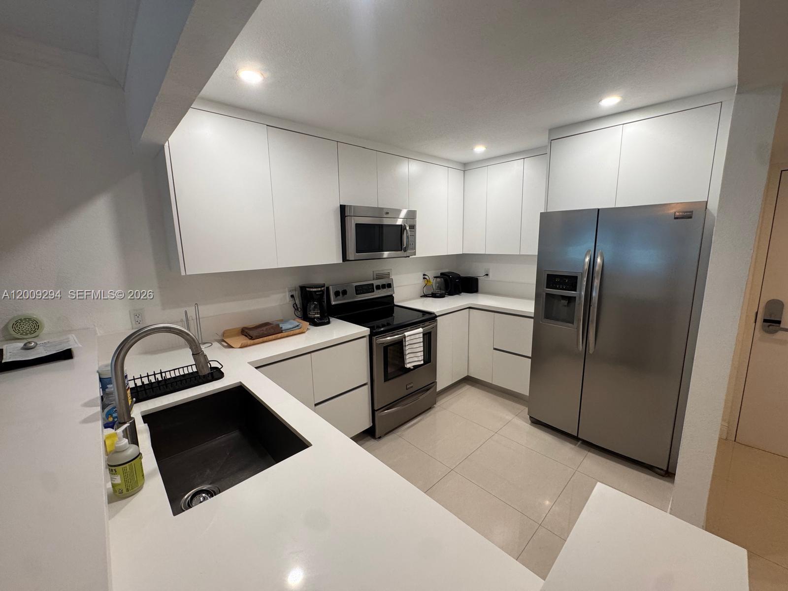 RONEY PALACE CONDO - Residential