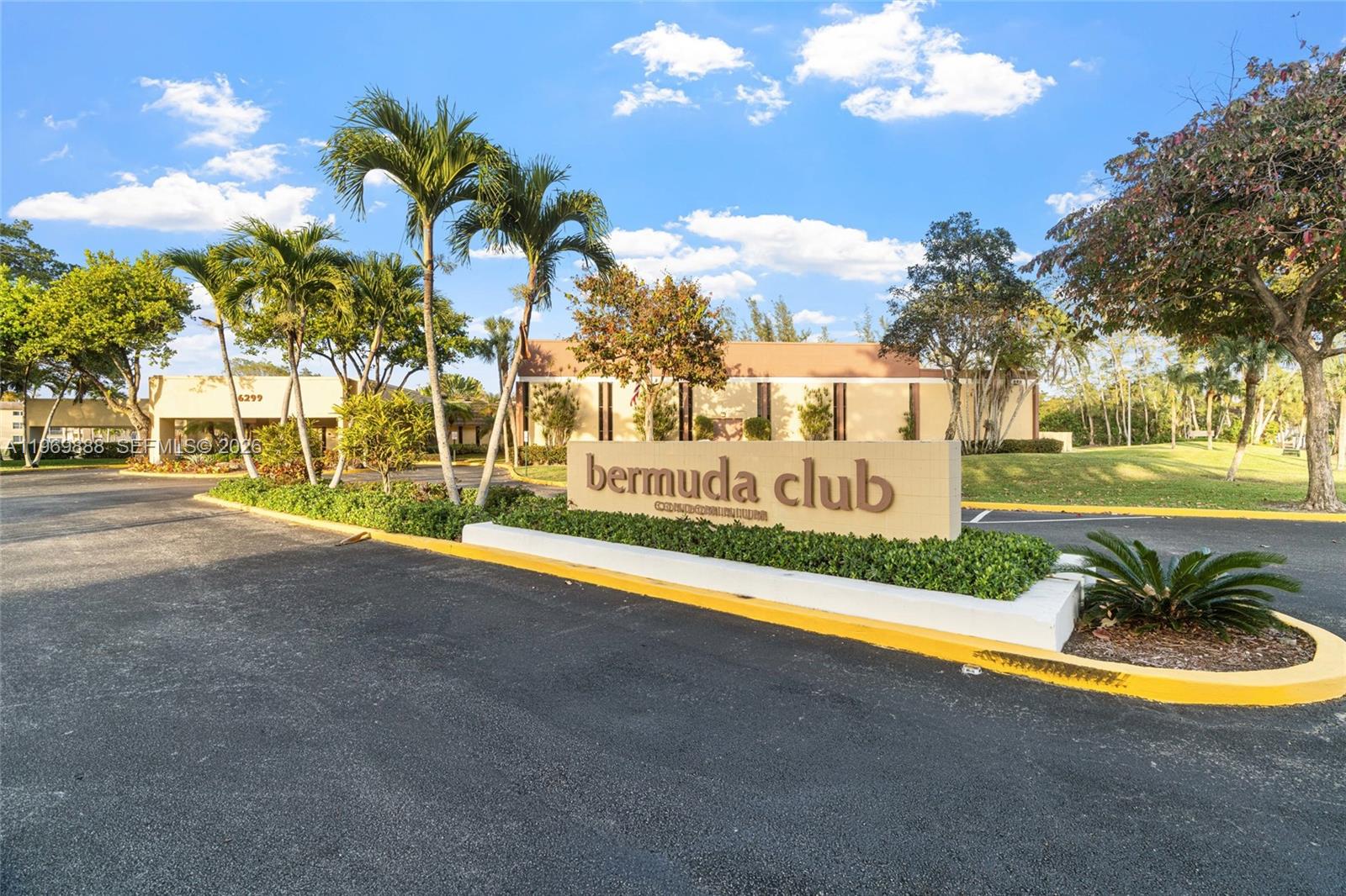 BERMUDA CLUB SEVEN CONDO - Residential