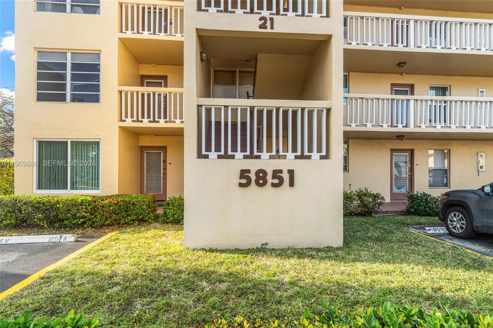 BERMUDA CLUB SEVEN CONDO - Residential