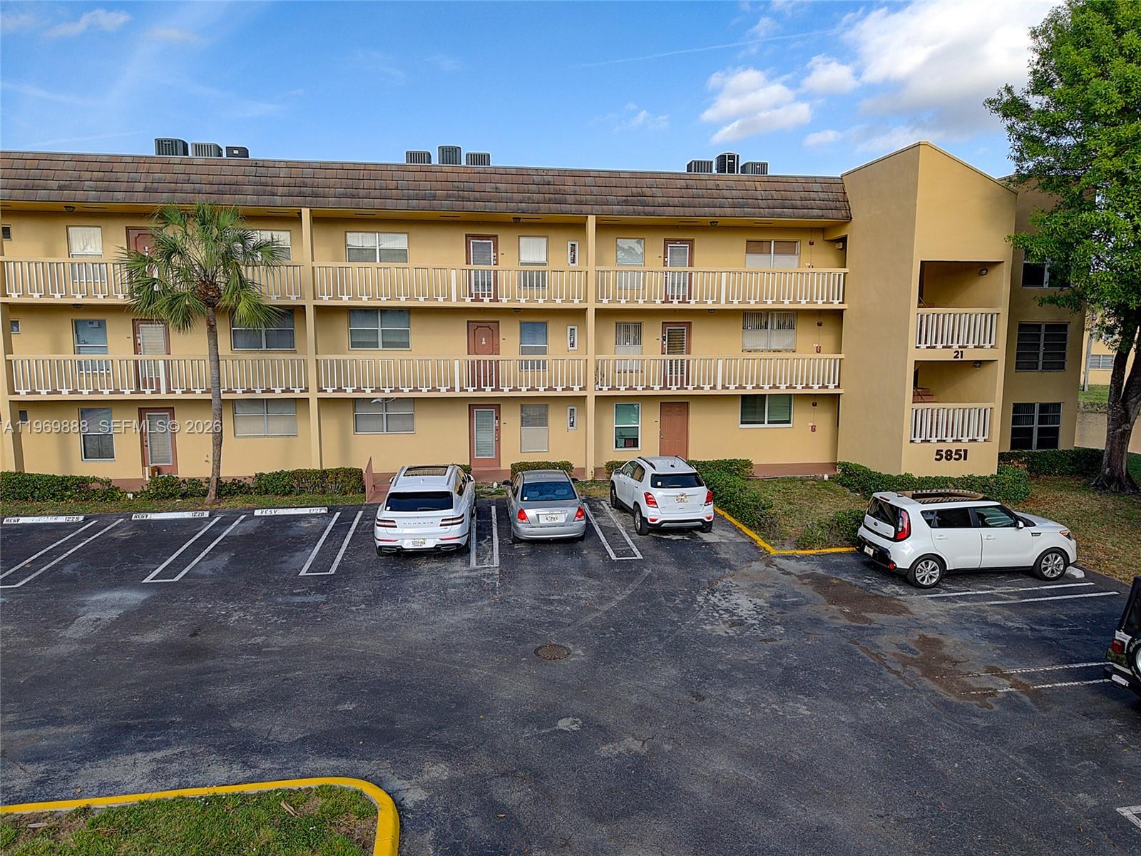 BERMUDA CLUB SEVEN CONDO - Residential