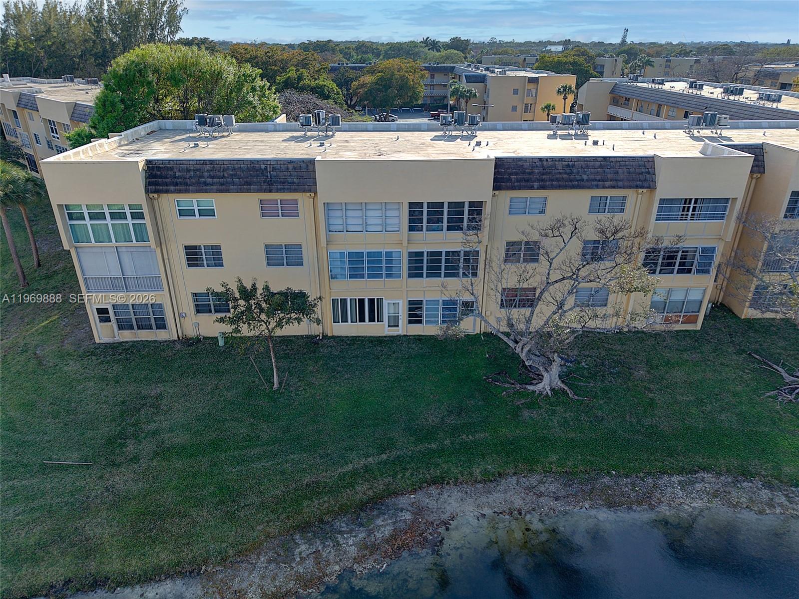 BERMUDA CLUB SEVEN CONDO - Residential