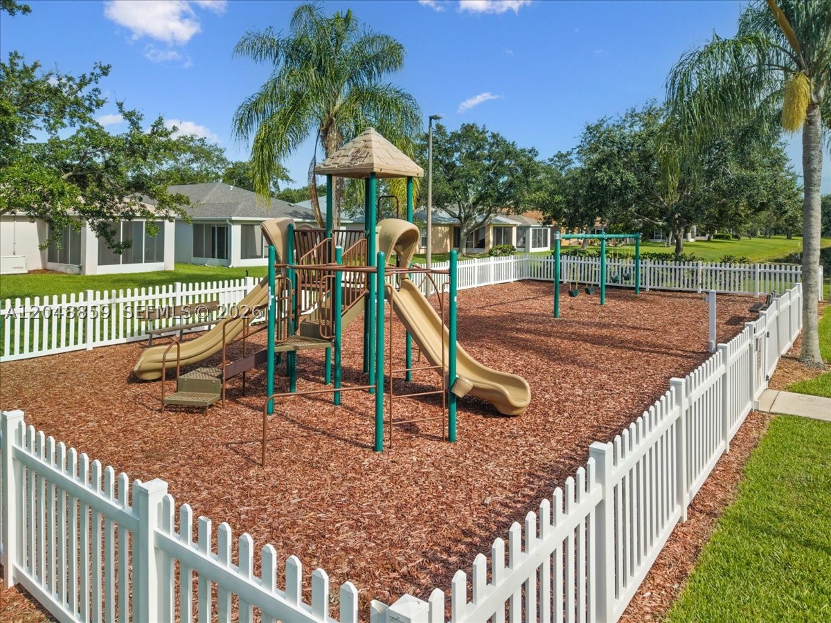 WATERFORD LAKES SUBDIVISI - Residential