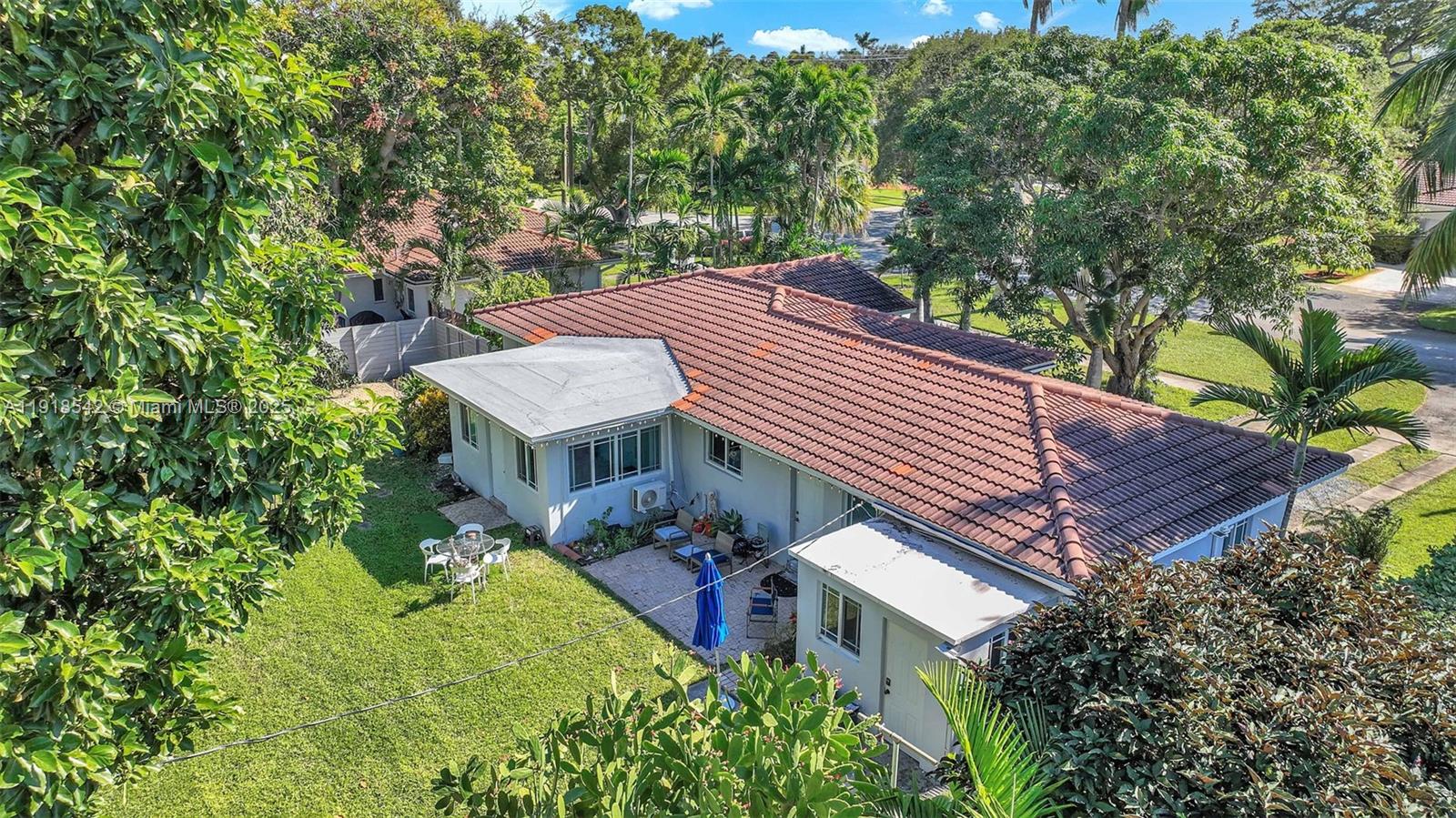 MIAMI SHORES SEC 8 REV - Residential