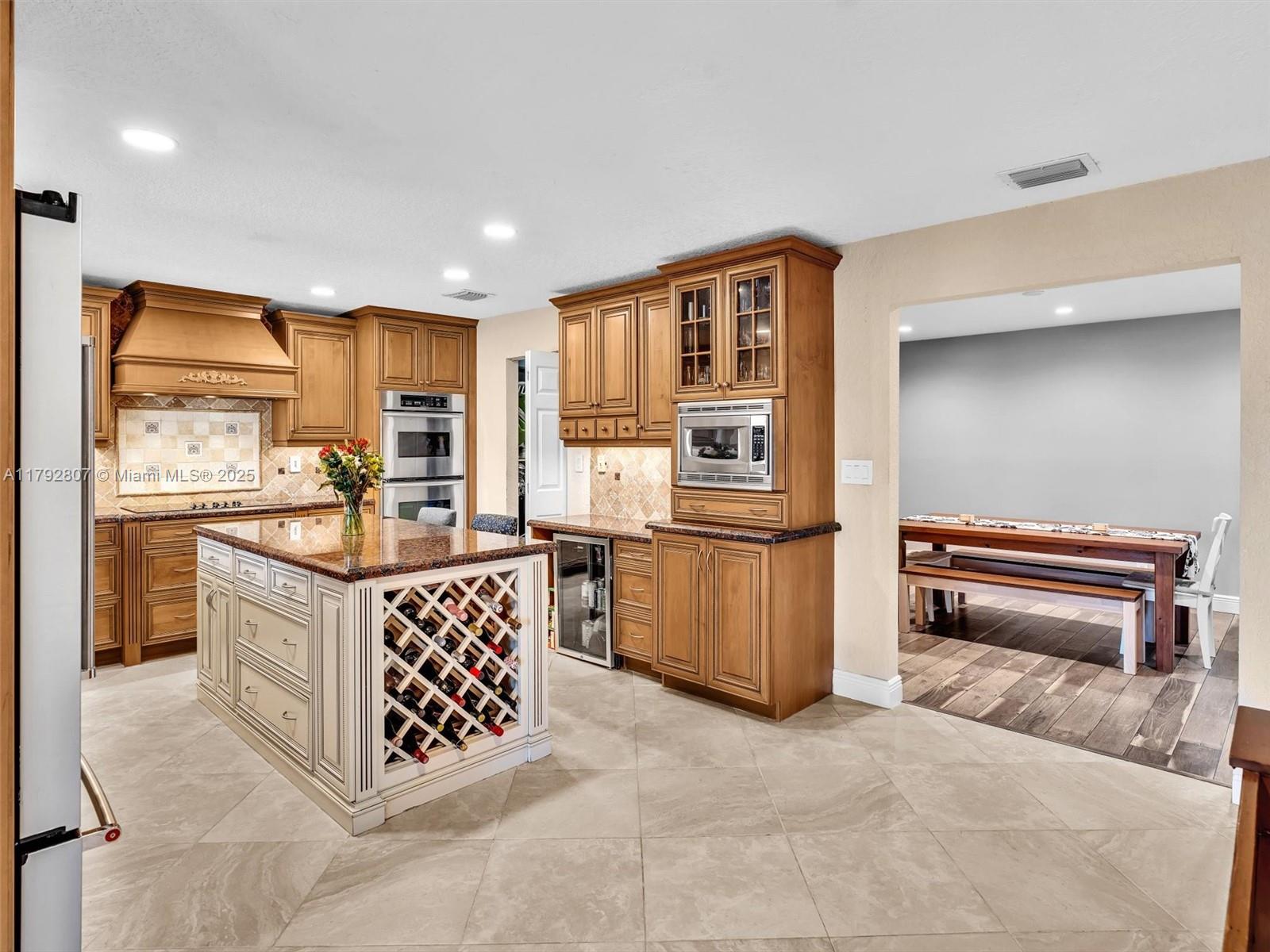 OAK WOOD - Residential