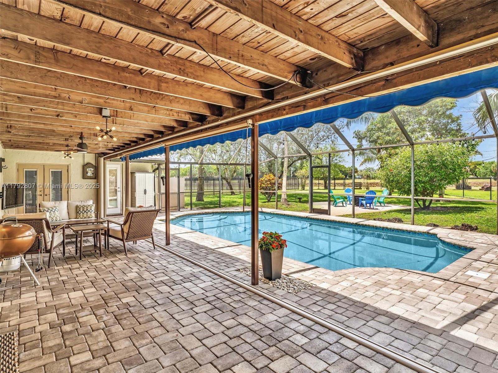OAK WOOD - Residential