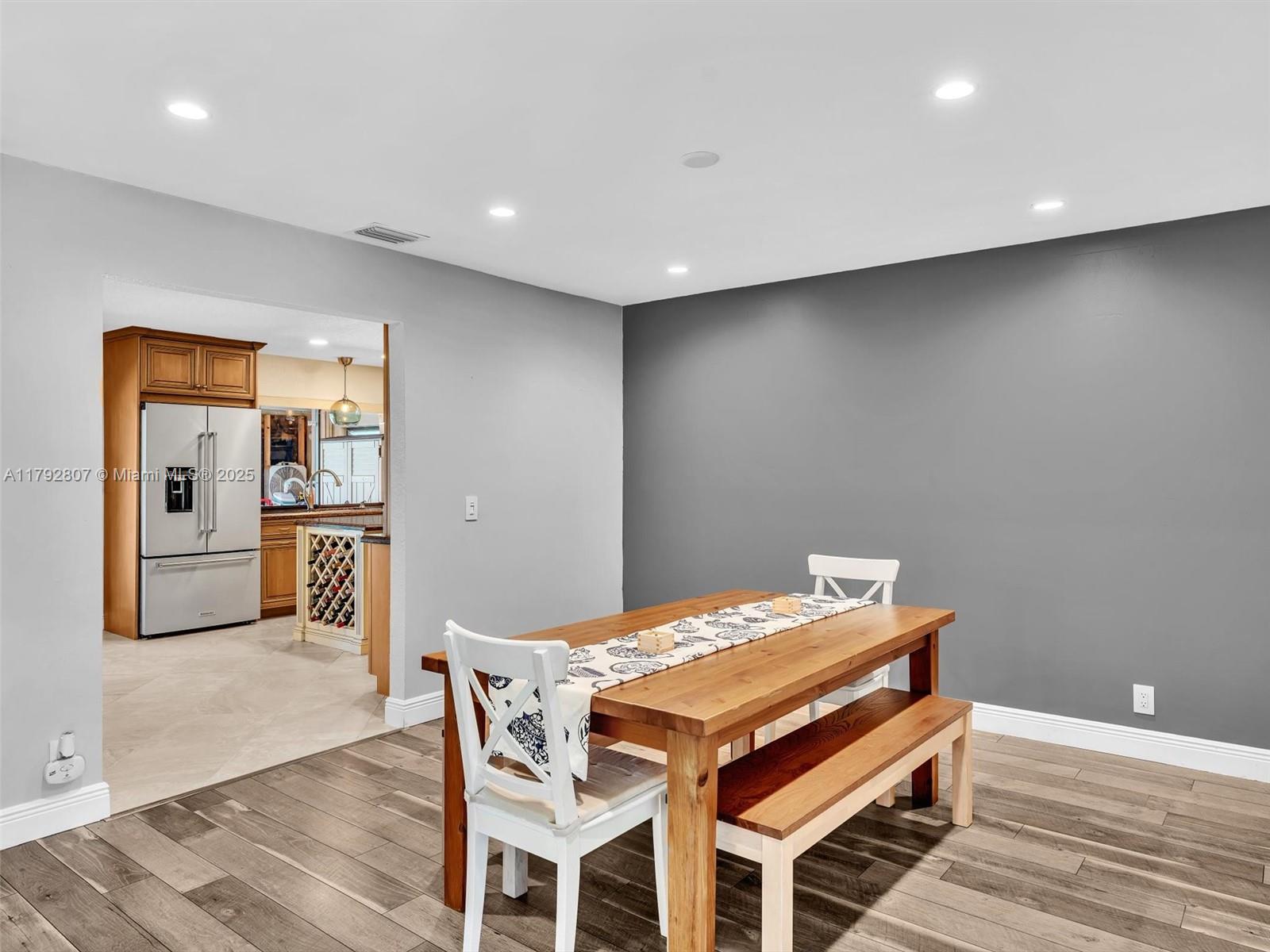 OAK WOOD - Residential