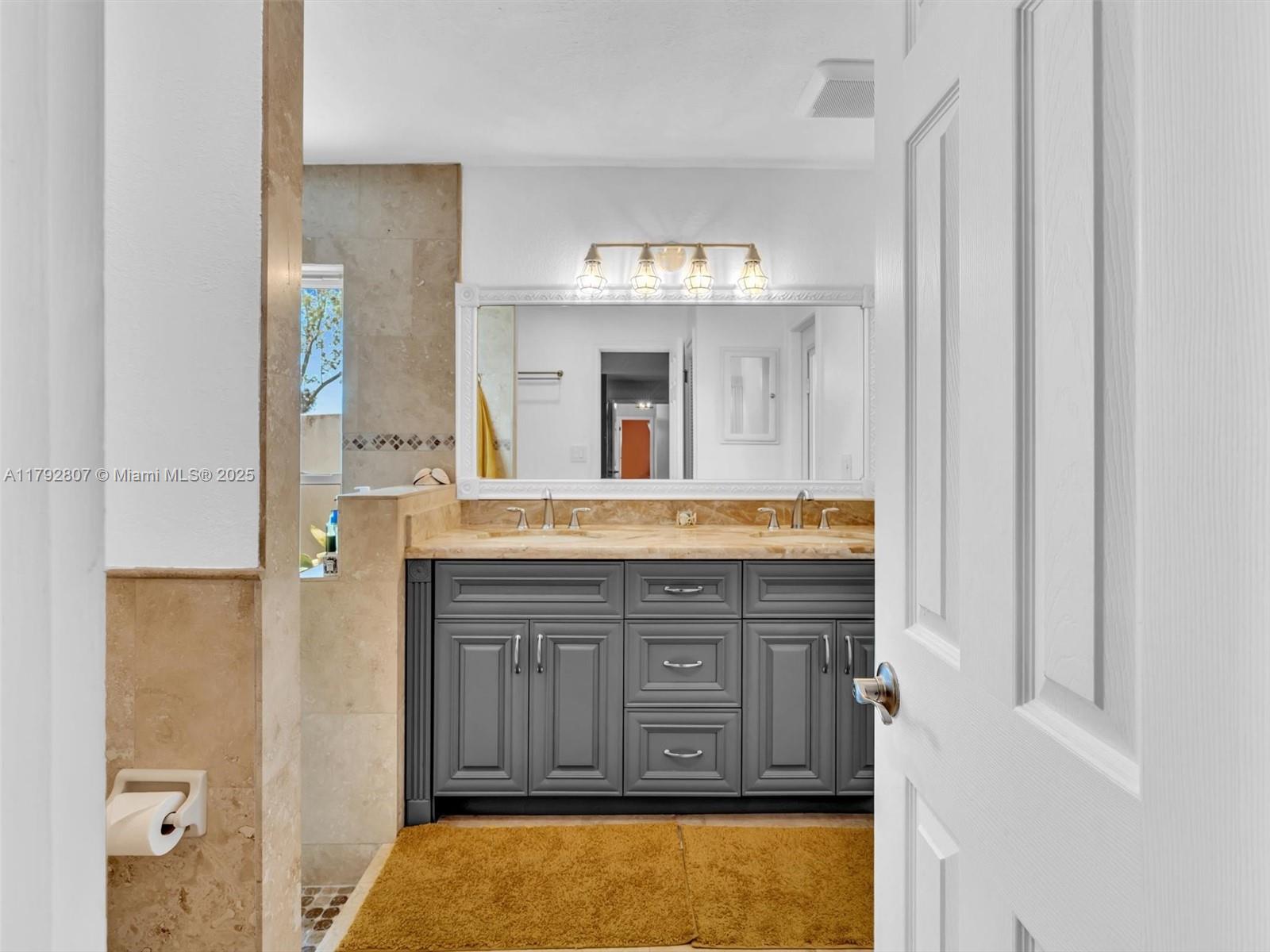 OAK WOOD - Residential