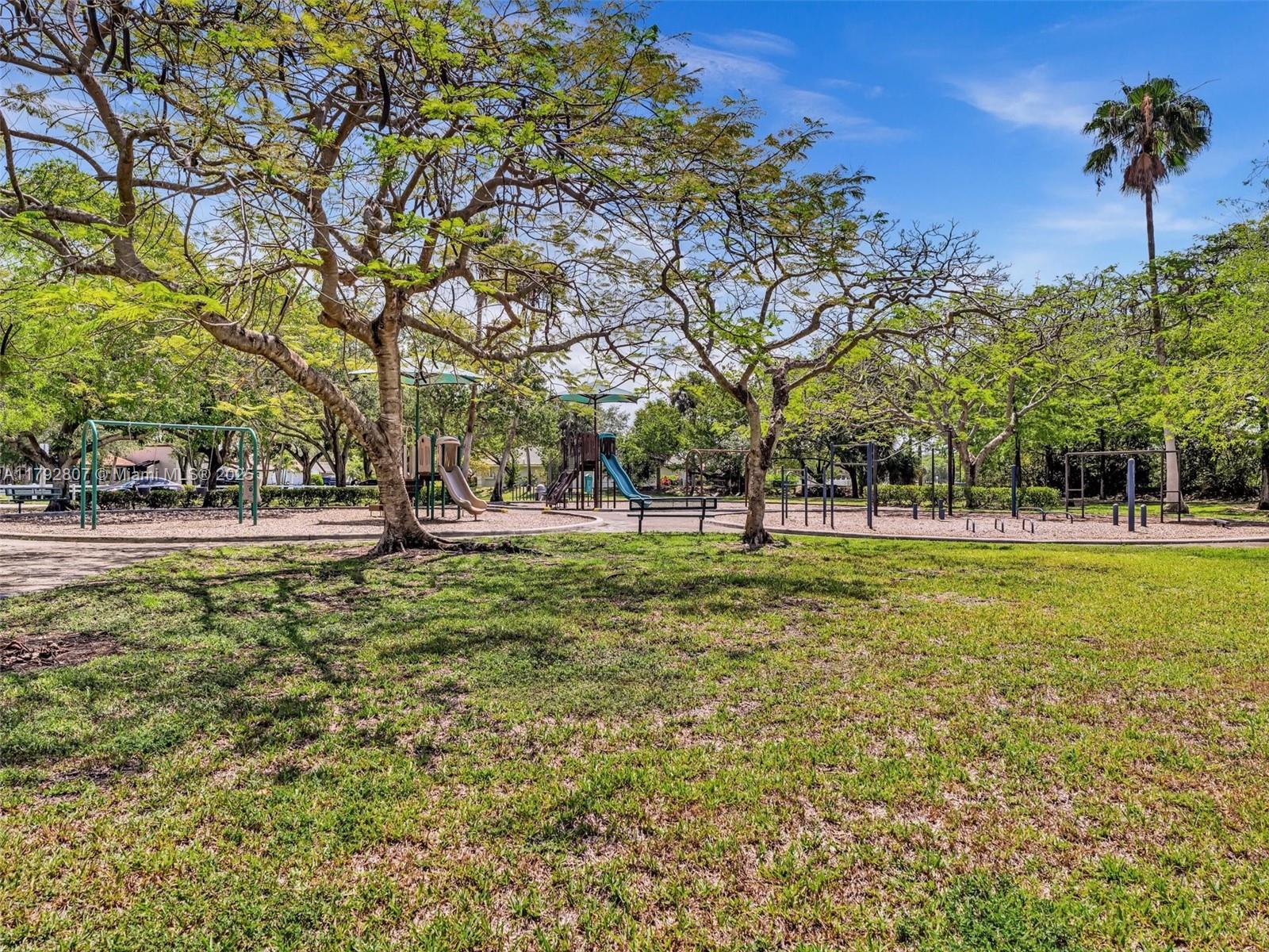 OAK WOOD - Residential