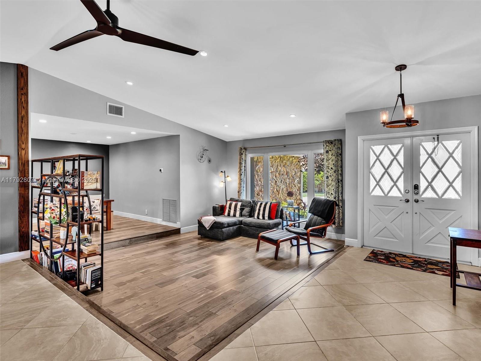 OAK WOOD - Residential
