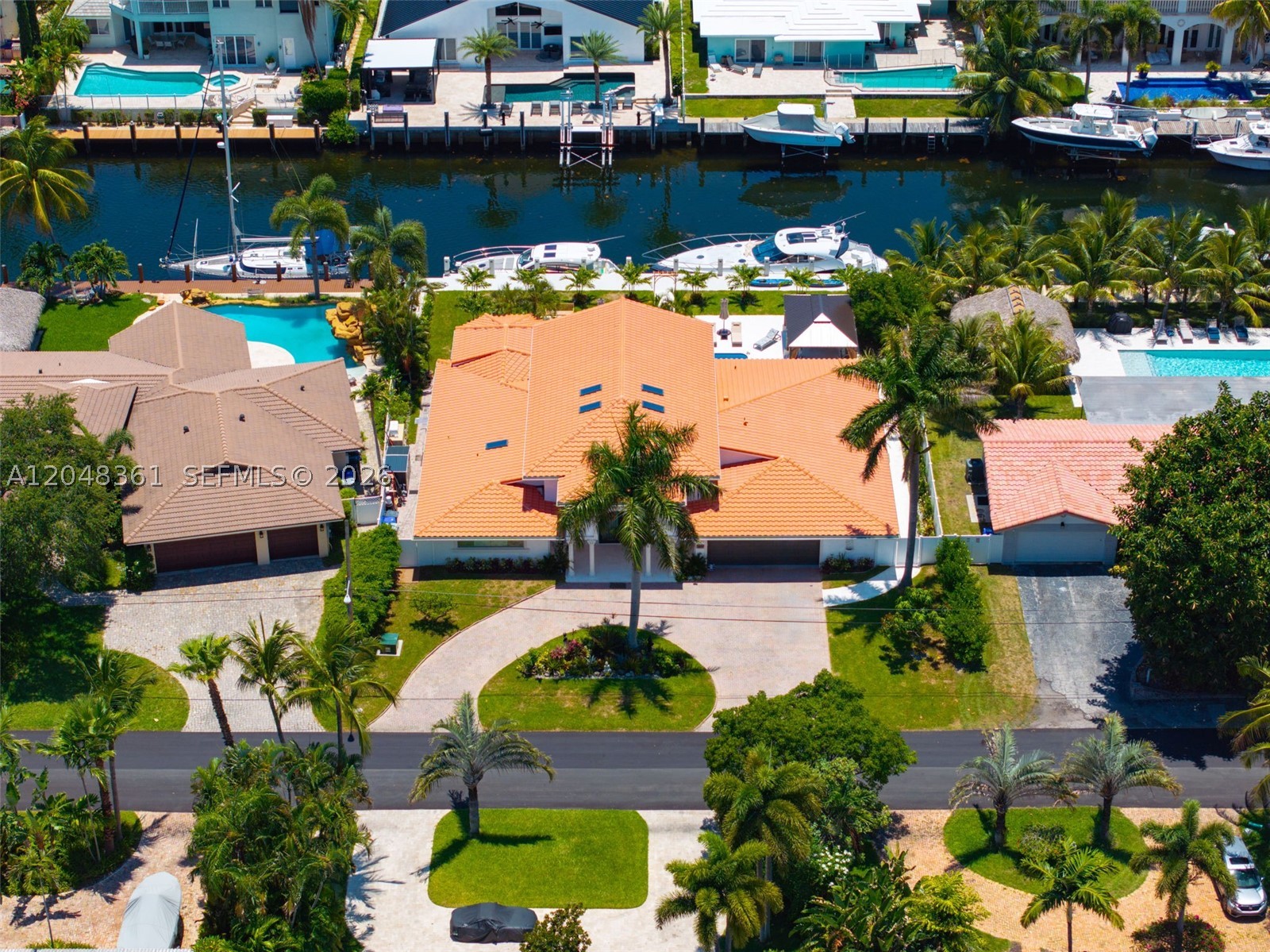 HILLSBORO HARBOR UNIT - Residential