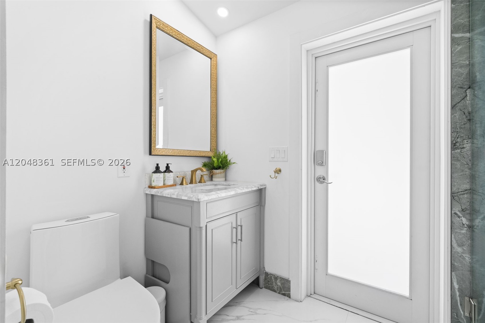 HILLSBORO HARBOR UNIT - Residential