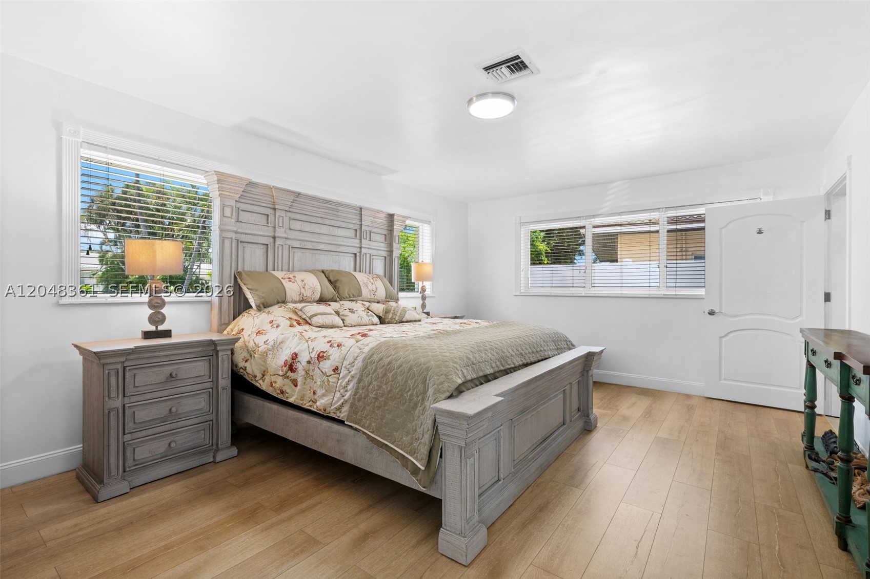 HILLSBORO HARBOR UNIT - Residential