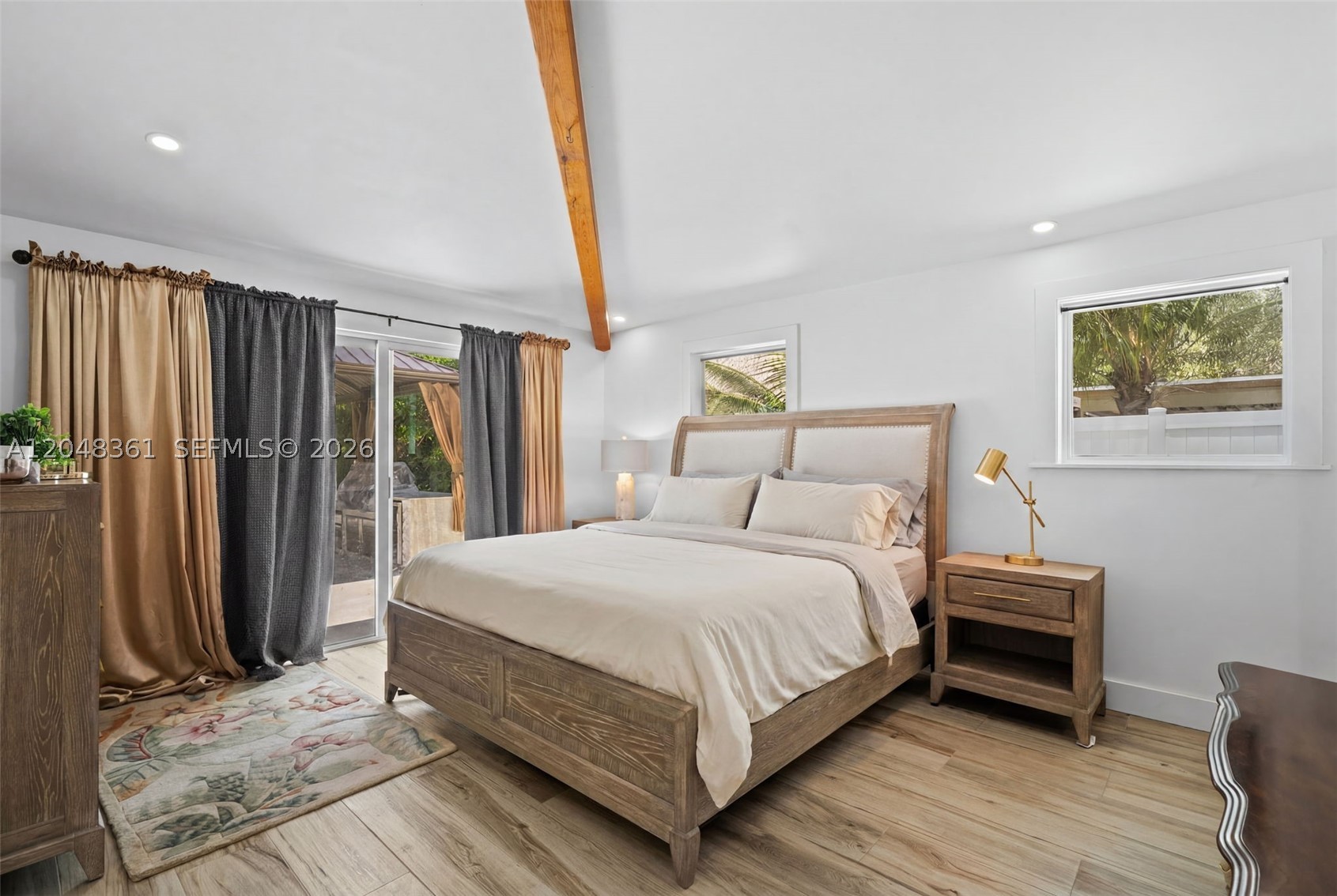 HILLSBORO HARBOR UNIT - Residential