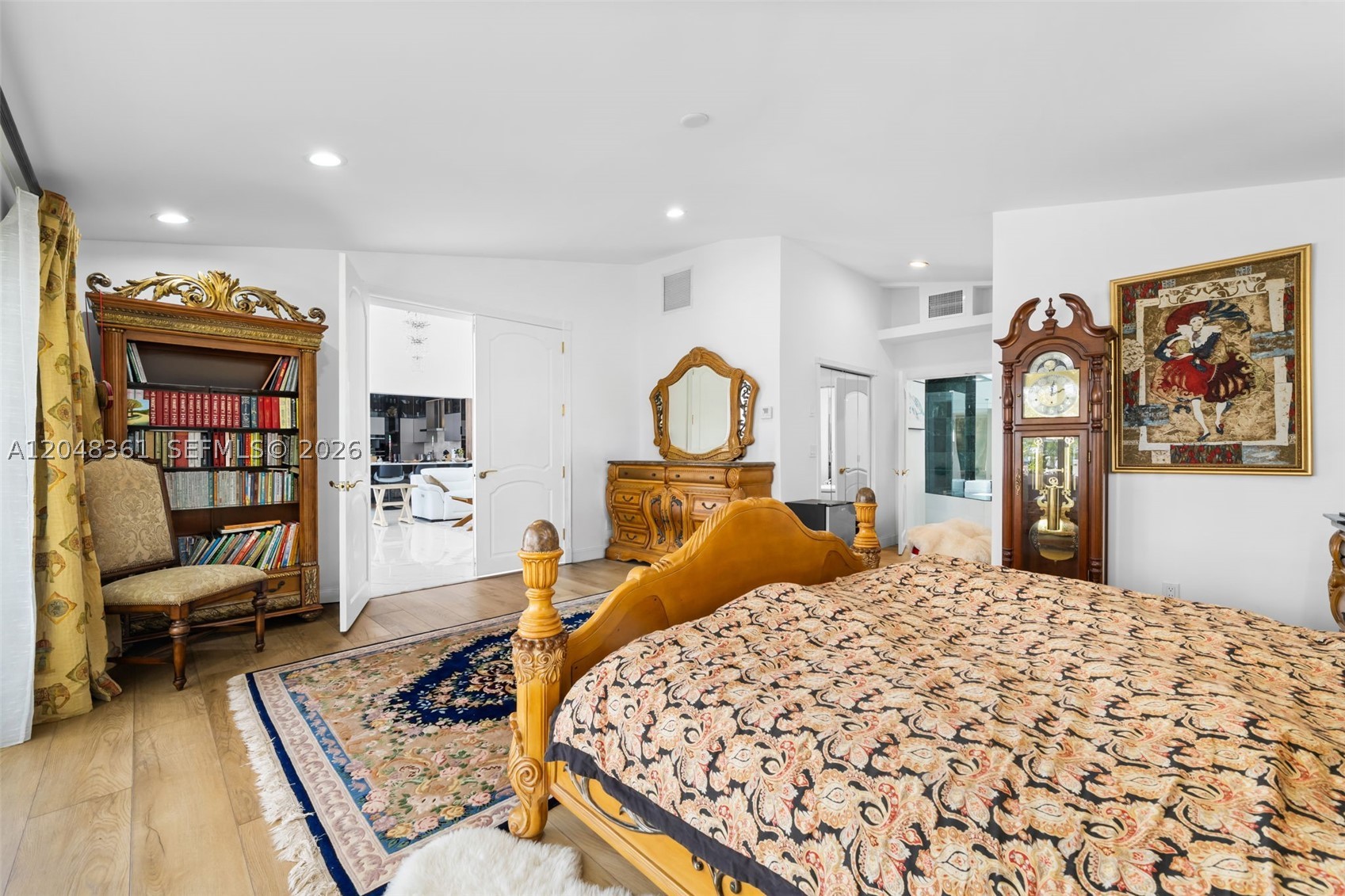 HILLSBORO HARBOR UNIT - Residential